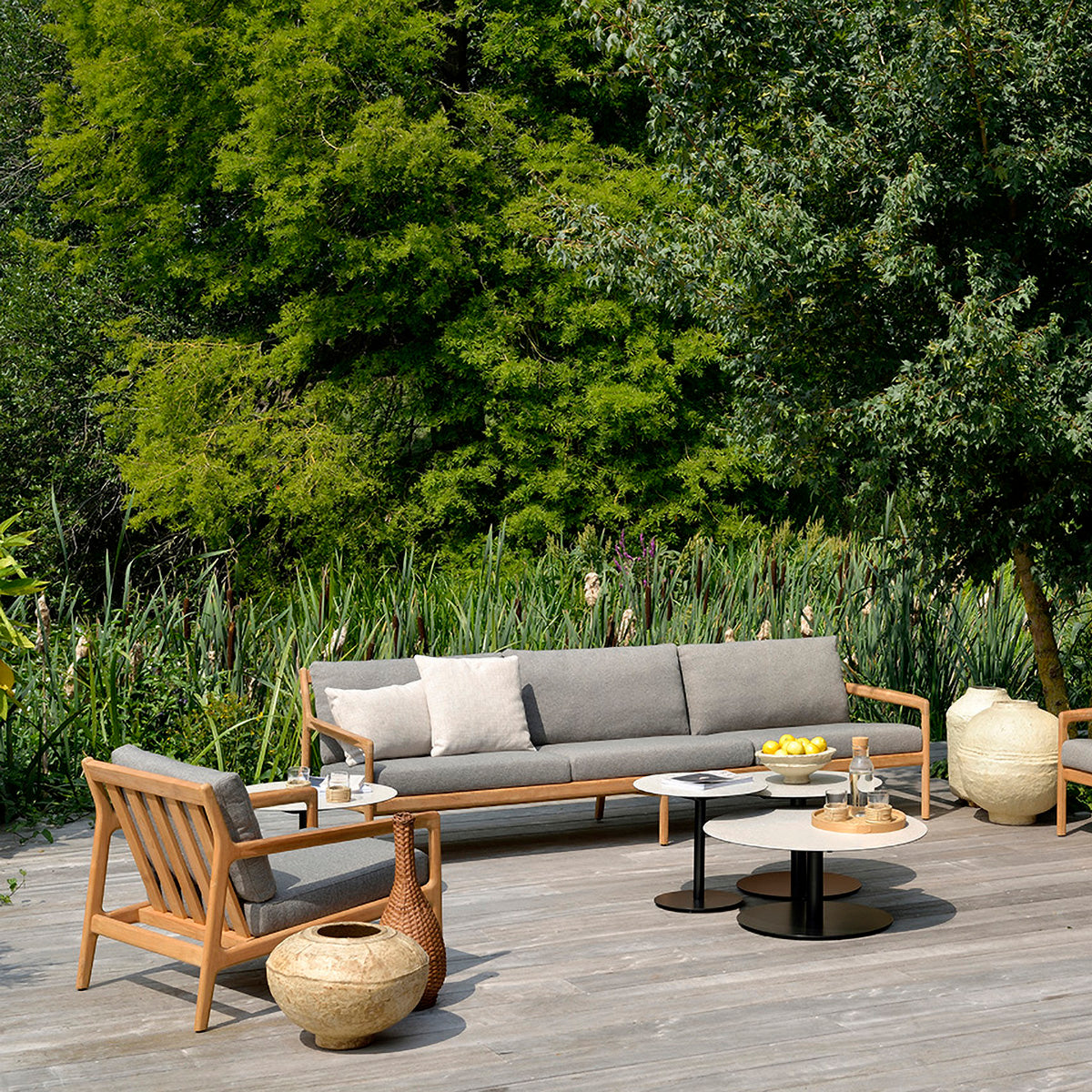 Premium Teak & Mocha Outdoor Fabric Lounge Chair - Water-Resistant, Durable Patio Furniture for Poolside, Garden, Deck & Backyard Relaxation