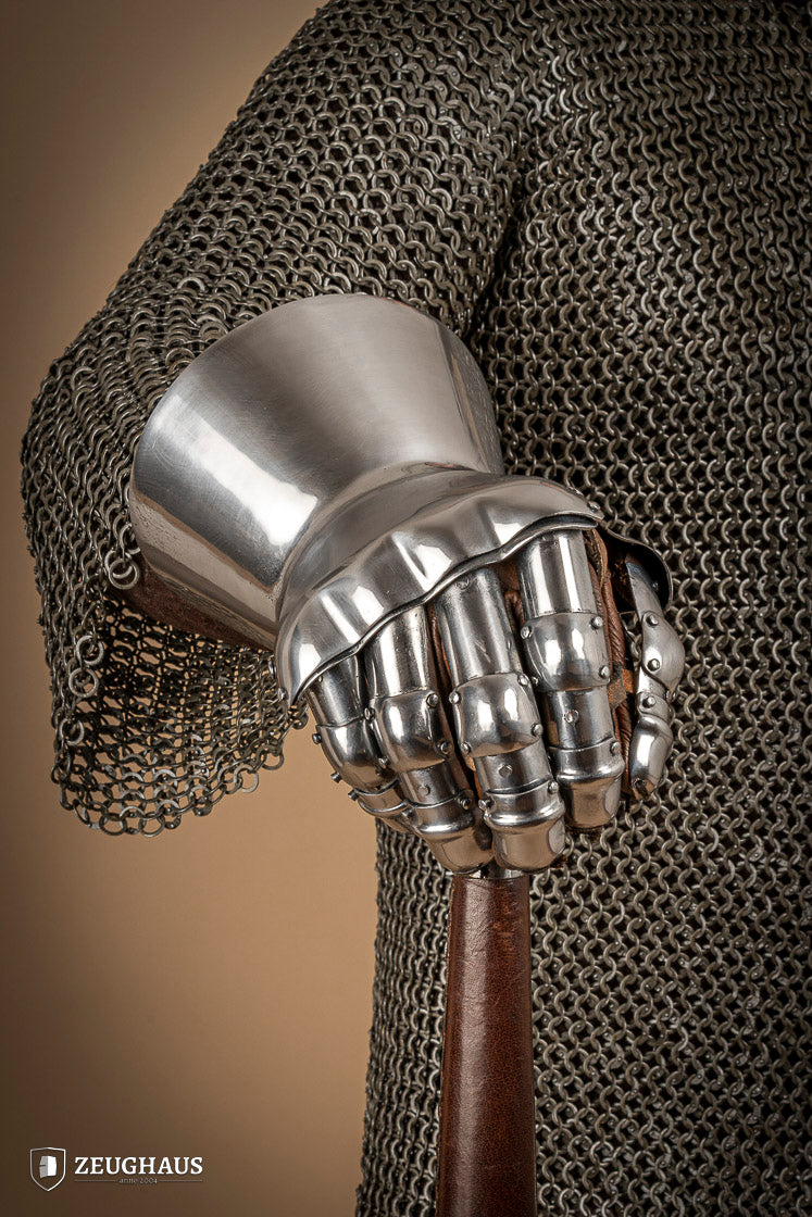 Premium Hourglass Gauntlets 1350 & 1410 - 1.6mm Polished Stainless Steel Armor for LARP, Cosplay & Medieval Reenactment - Perfect for Renaissance Fairs & Theater Performances