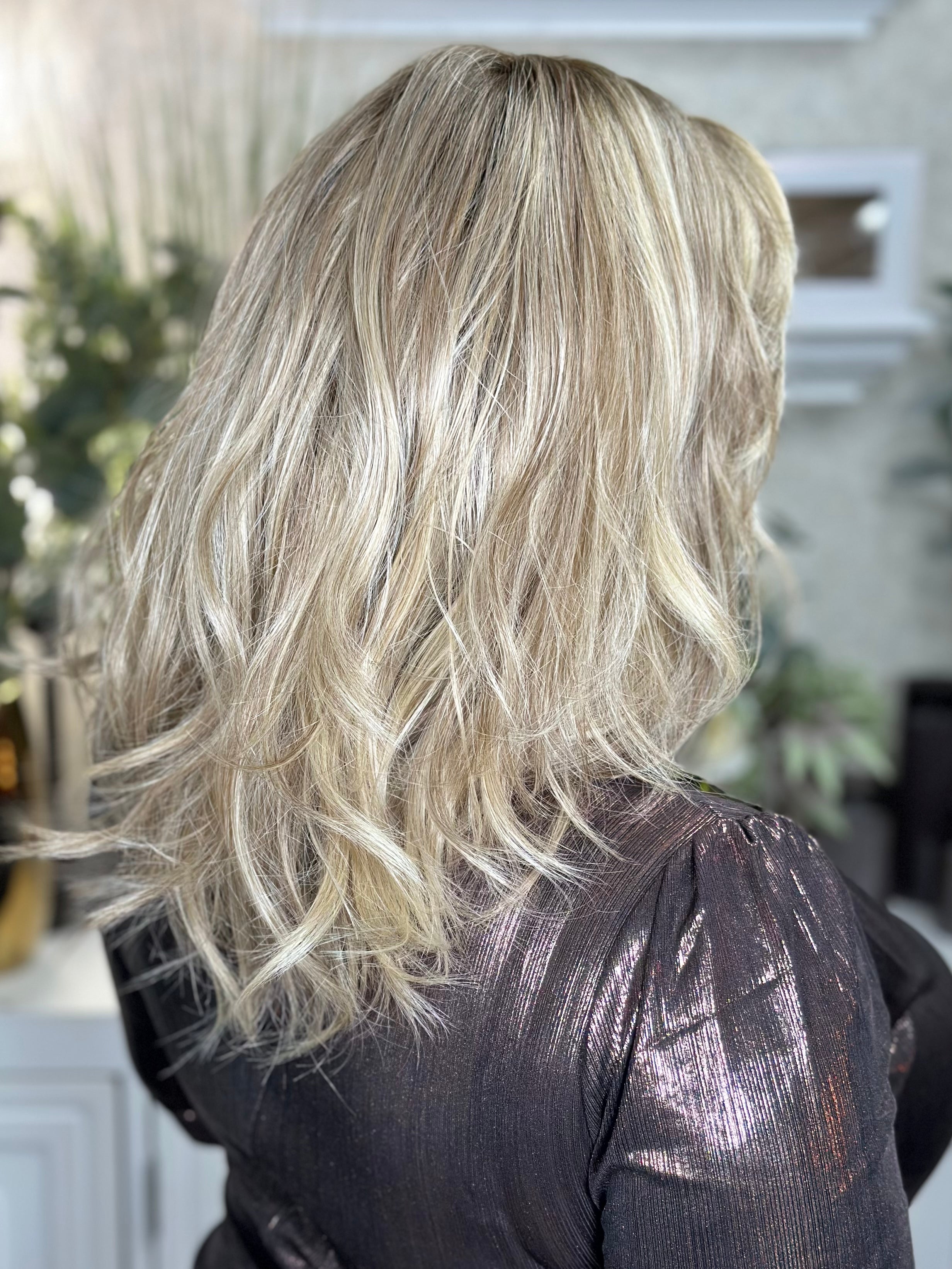 ICONIC MEMORY Frosted Blonde Hair Dye - Long Lasting Light Blonde Hair Color for Women, Perfect for Salon-Quality Highlights & Balayage at Home
