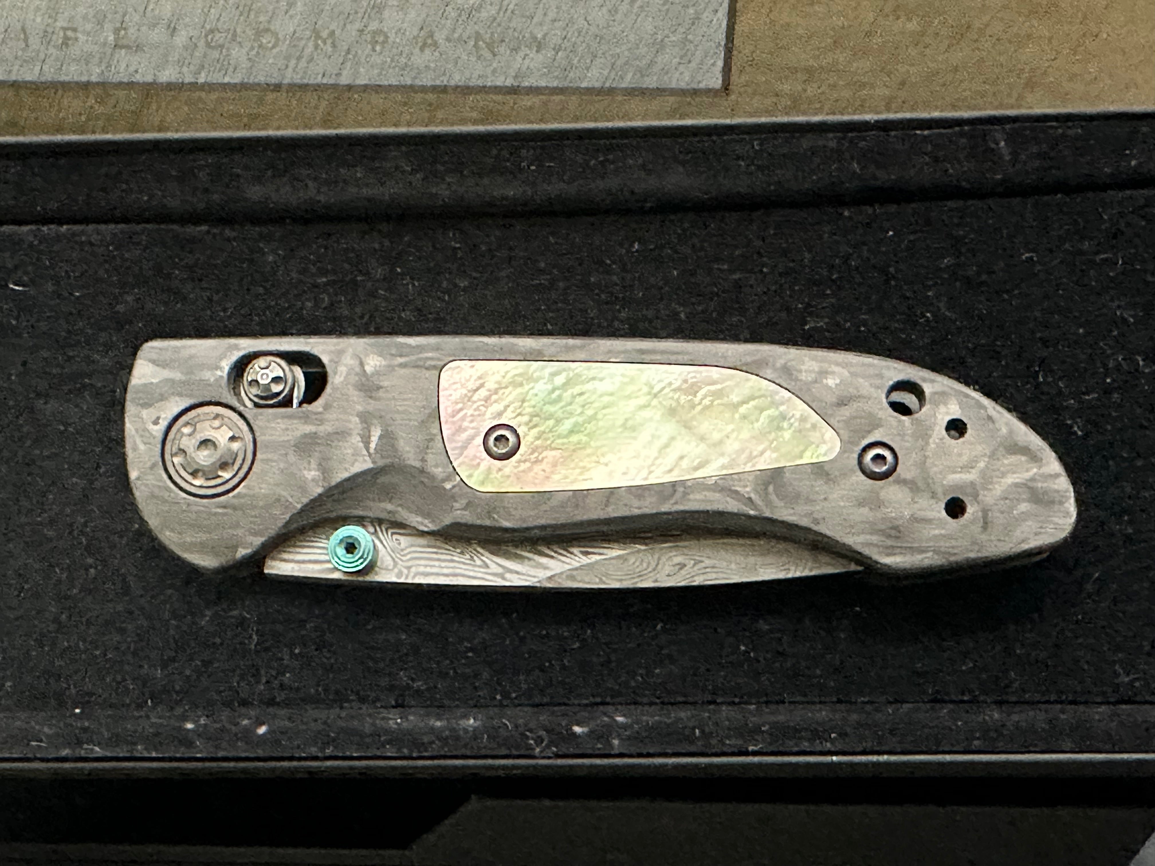 Benchmade Foray Gold Class Folding Knife - Premium EDC Pocket Knife for Outdoor, Camping, Hunting & Everyday Carry