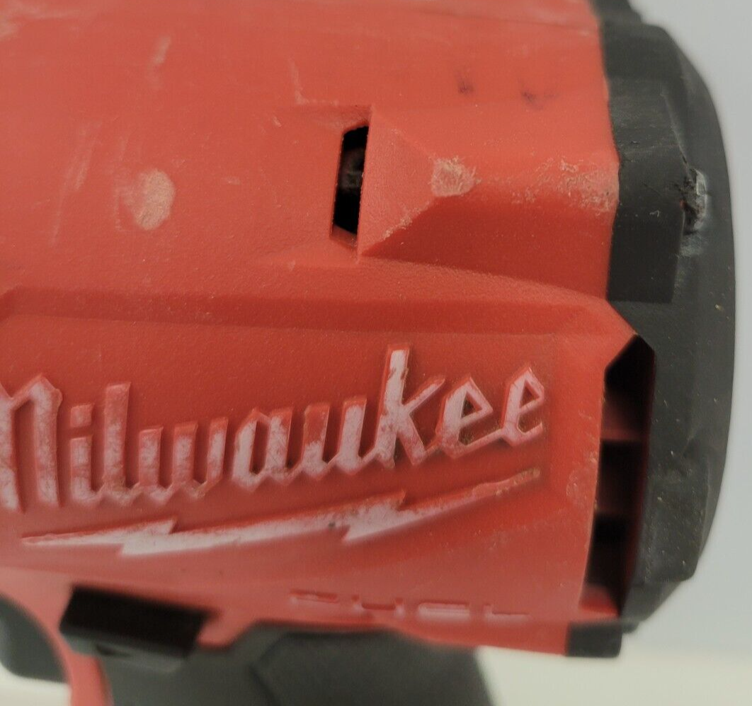 Milwaukee 2853-20 18V Cordless Impact Driver Kit with Battery & Charger - Powerful Tool for Construction, Auto Repair & DIY Projects