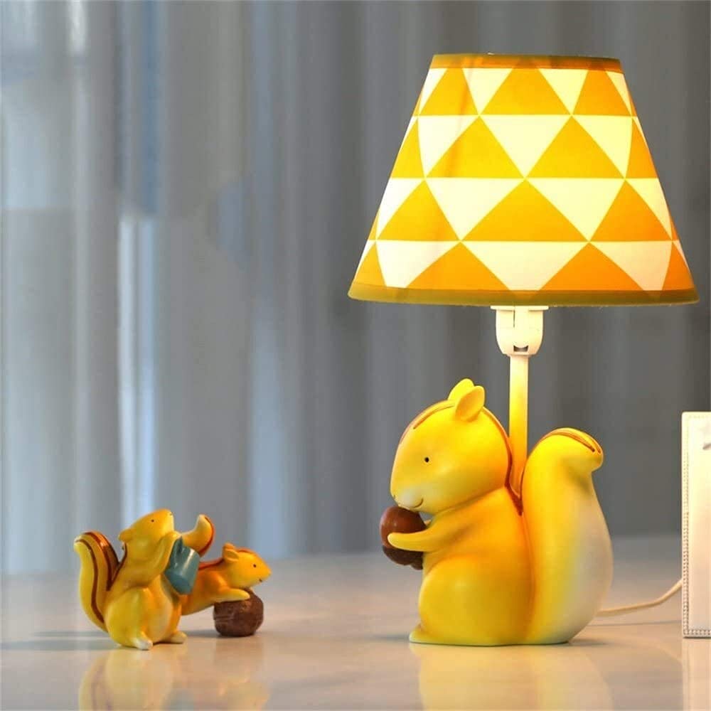 Cartoon LED Desk Lamp for Kids Room - Cute Eichhänchen Design Bedside Night Light for Boys & Girls - Perfect for Study, Reading and Bedroom Decor