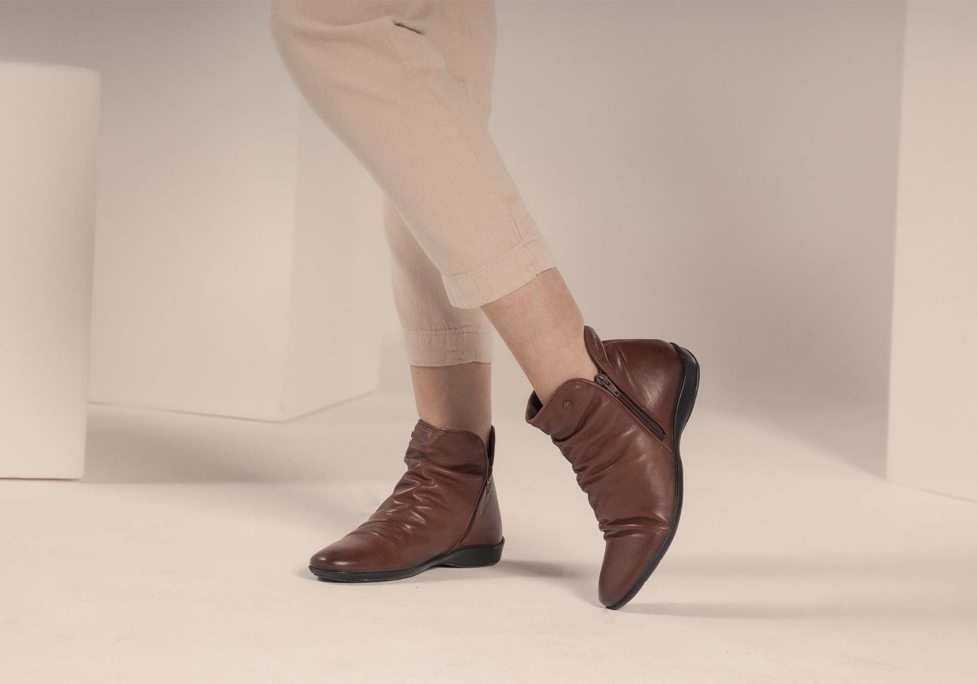 Perlatto Linda Women's Comfortable Leather Ankle Boots - Brazilian Made Leather Booties for Walking, Work & Casual Outfits