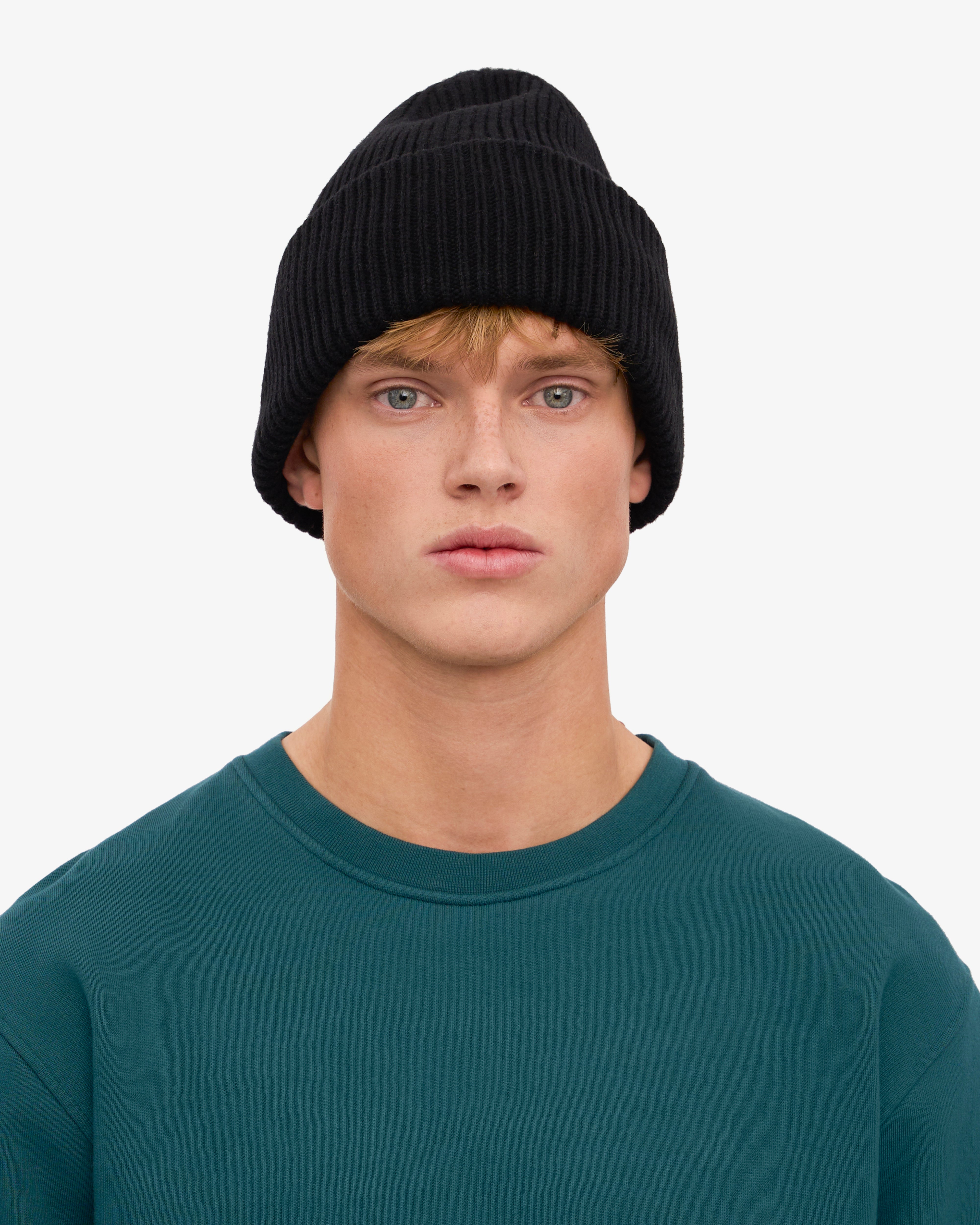 Premium Merino Wool Beanie - Soft & Warm Winter Hat for Men & Women - Deep Black - Perfect for Skiing, Hiking & Outdoor Activities