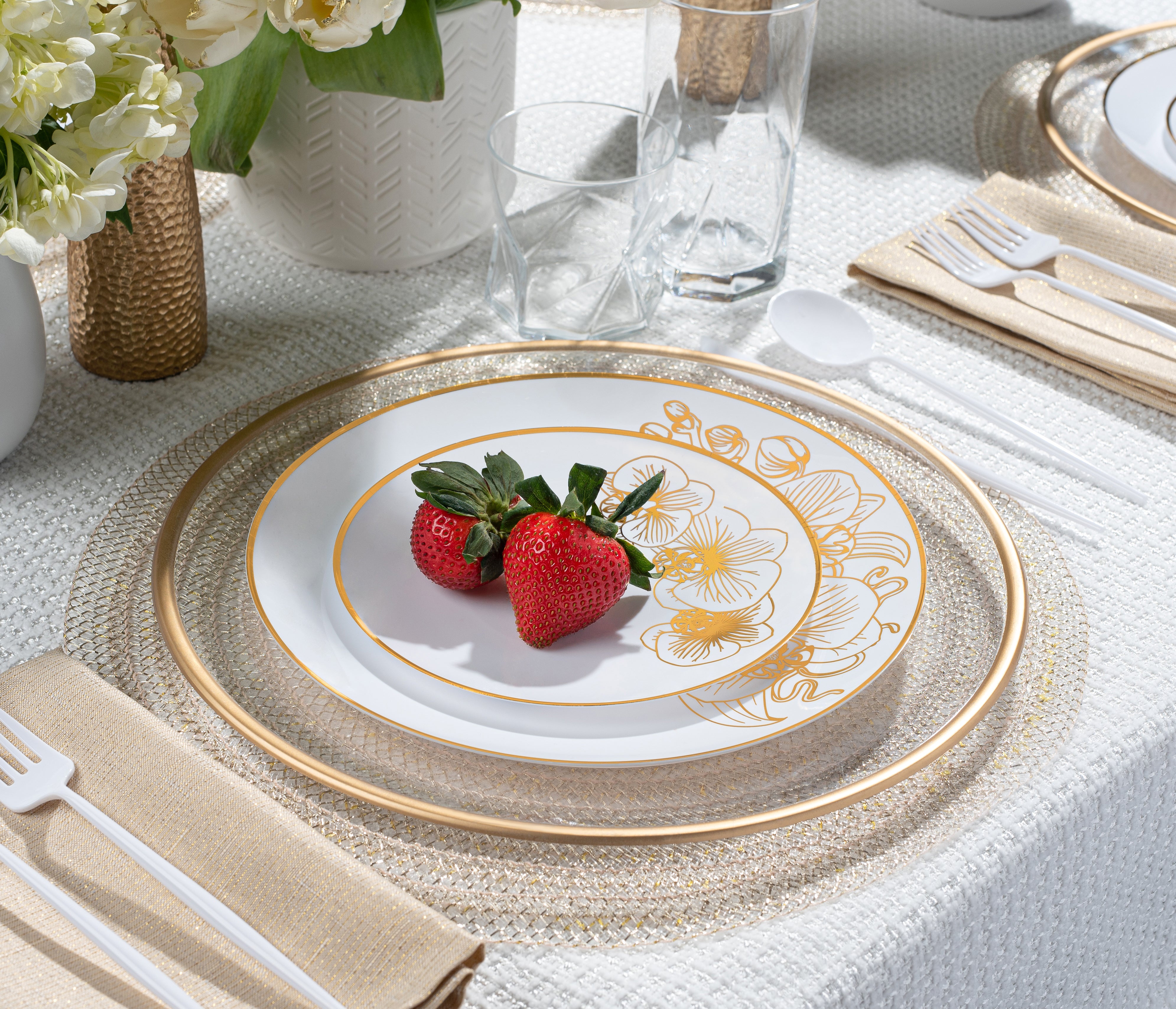 192-Piece White and Gold Round Plastic Dinnerware Set - Elegant Disposable Tableware for 96 Guests - Perfect for Weddings, Parties, and Outdoor Events
