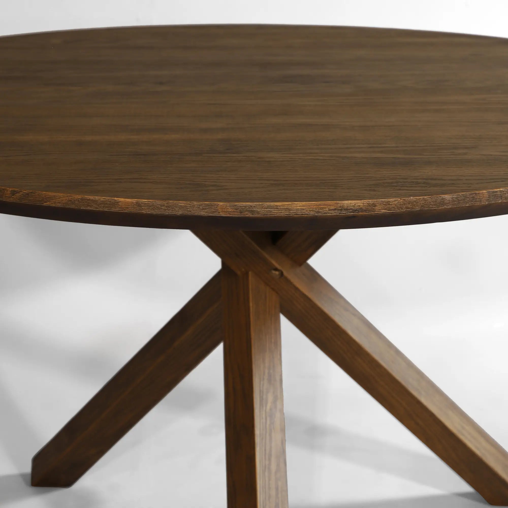 Stylish Cascais Round Dining Table - Modern Wooden Kitchen Table for 4-6 People | Perfect for Small Spaces, Breakfast Nooks & Cozy Family Meals