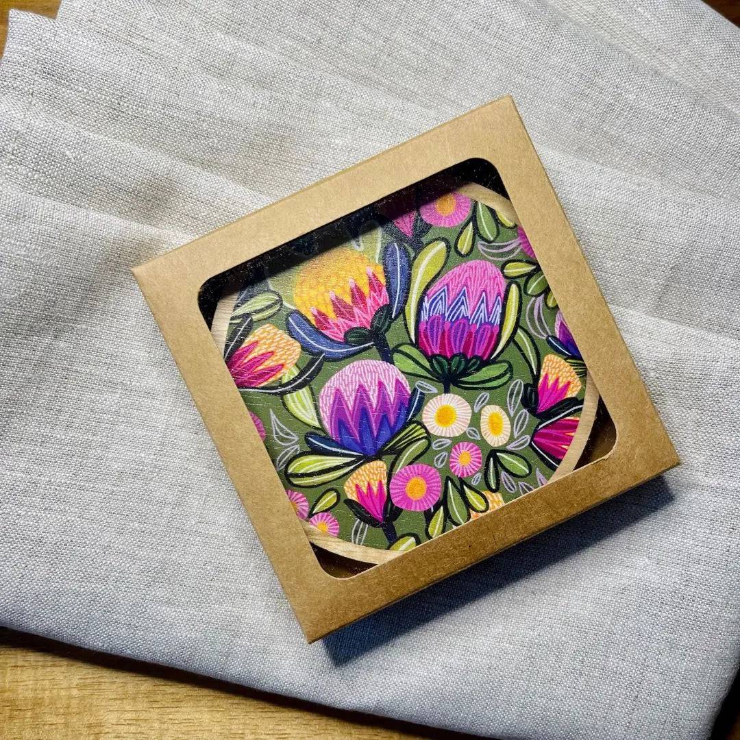 Premium Sugarbush Proteas Wooden Coaster Set with Napkins - Elegant Table Decor for Dining, Coffee Tables, and Home Entertaining