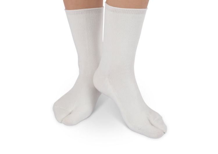 Bunion Relief Socks for Women & Men - Pain Relief Toe Separators, Comfortable White Socks for Bunions, Hammertoes & Foot Pain - Perfect for Sleeping, Yoga & Daily Wear
