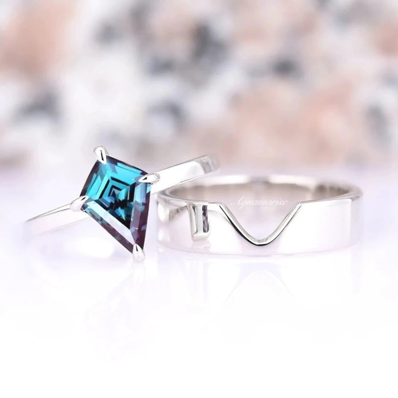 Alexandrite Couples Ring for Women & Men - Genuine Color Changing Gemstone Wedding Band - Perfect for Anniversaries, Engagements & Romantic Gifts