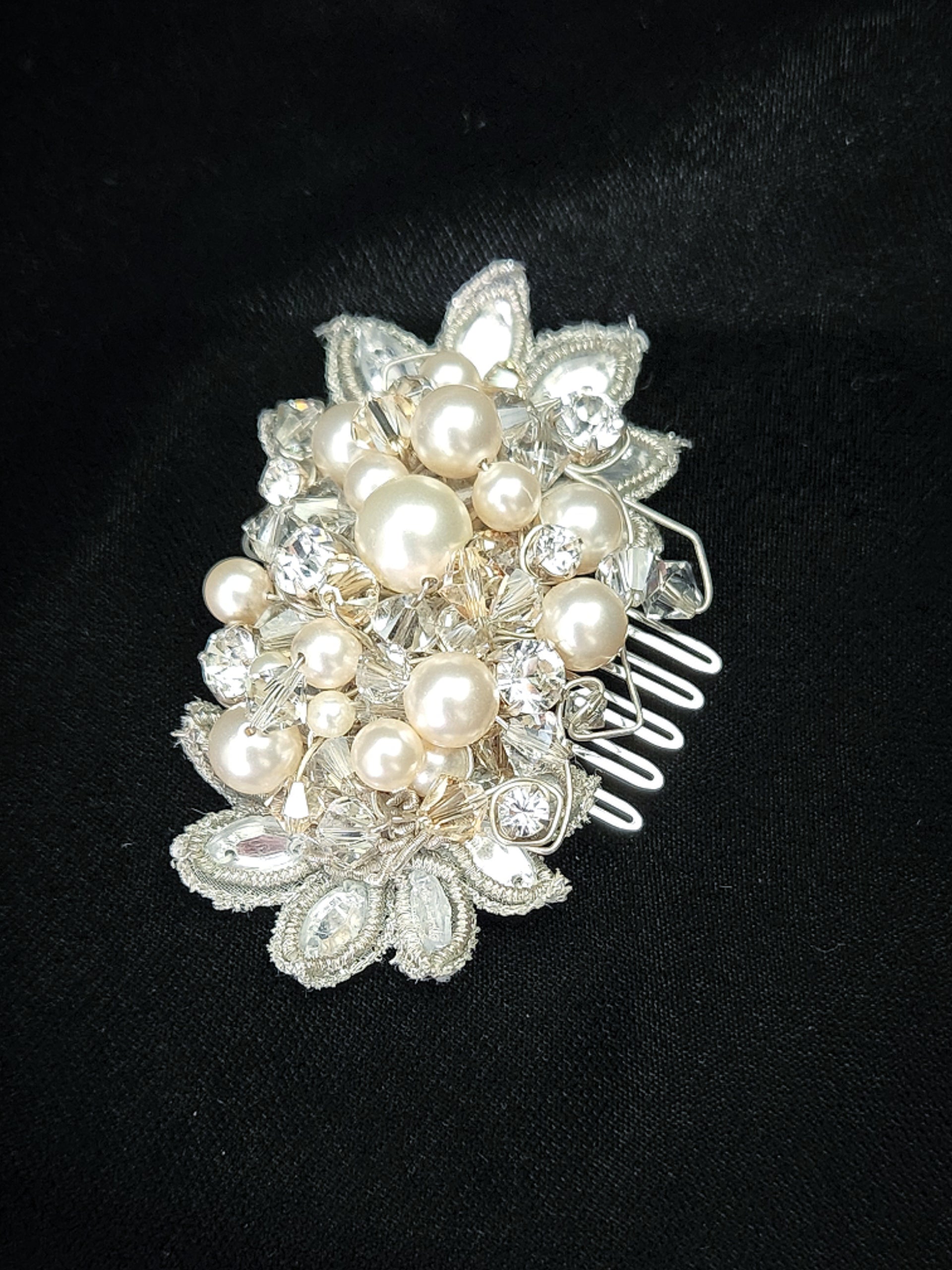 Elegant Pearl Clustered Bridal Hair Comb with Vintage Trim - Kezani Baby Parisienne Headpiece for Weddings & Special Occasions
