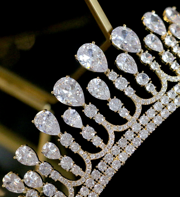 Elegant CZ Crystal Tiara for Women - Perfect for Weddings, Prom, Pageants & Special Occasions