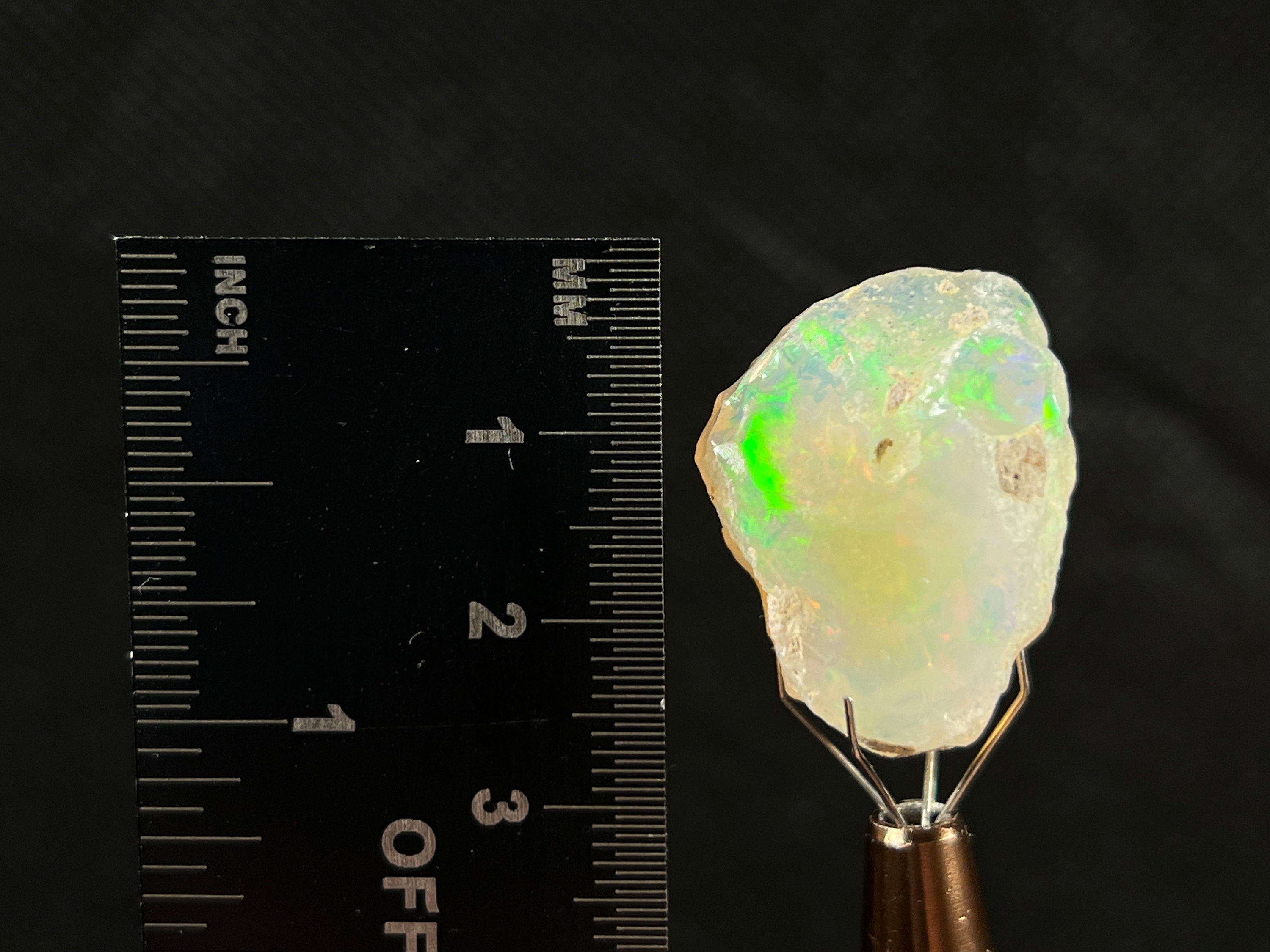 4A Cutting Grade Welo Opal Raw Crystal - October Birthstone for Jewelry Making & Gemstone Collectors | Natural Ethiopian Opal Specimen 50063 for Cabochons, Wire Wrapping & Healing Crystals