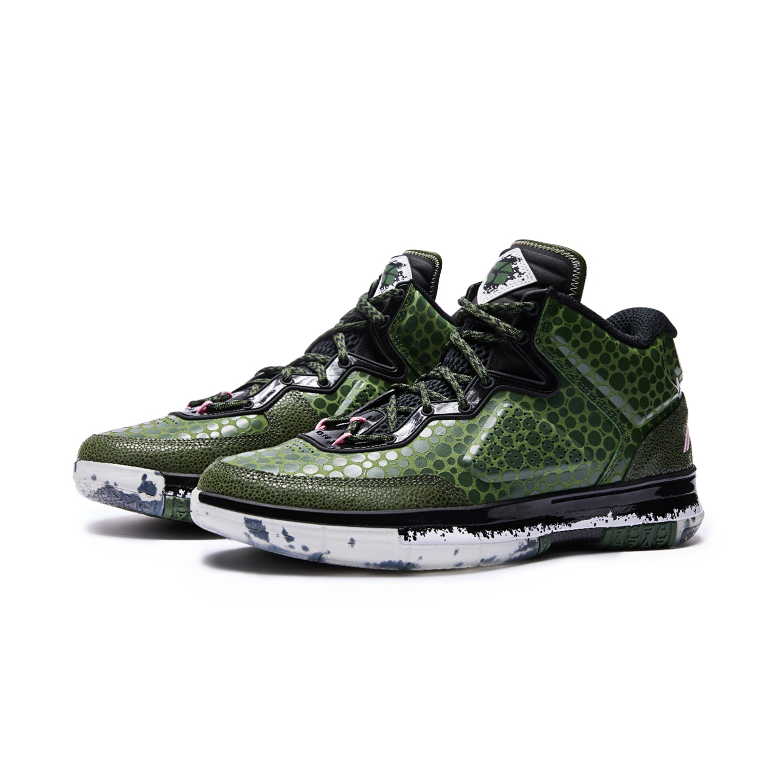 Way of Wade 1 Green Stingray Basketball Shoes - High Performance Men's Sneakers for Indoor & Outdoor Court Play - Perfect for NBA Fans and Streetball Players