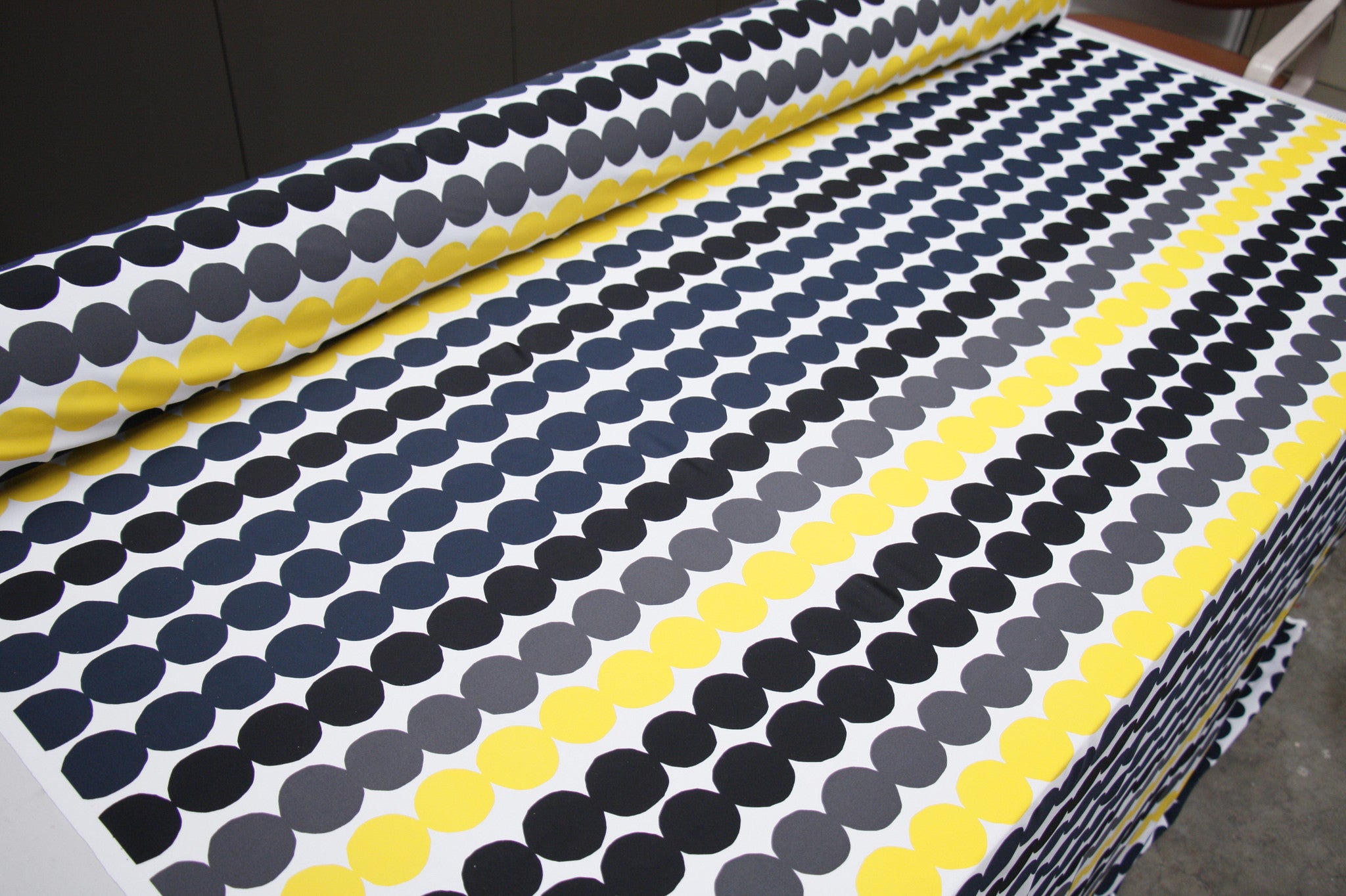 Stretchy Swimwear Fabric for Beach Balls - High Elasticity Nylon Spandex Material for Swimsuits, Activewear & DIY Crafts - Perfect for Pool Parties, Beach Outings & Summer Fashion