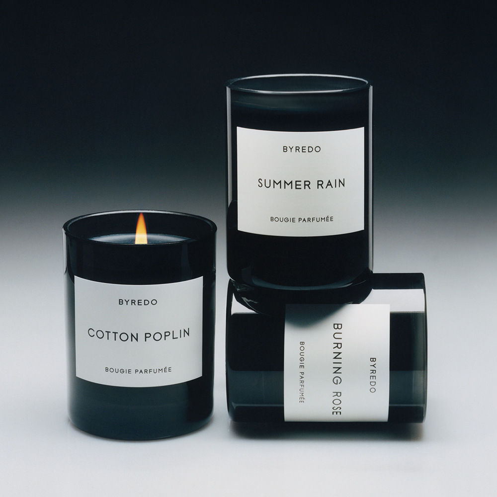 Burning Rose Scented Candle - Romantic Soy Wax Candle for Home, Bathroom & Bedroom - Perfect for Relaxation, Gifts & Aromatherapy