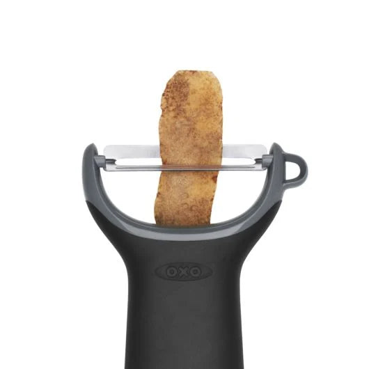 OXO Good Grips Y Peeler Straight - Ergonomic Vegetable Peeler for Potatoes, Carrots & Fruits - Comfort Grip Handle, Sharp Stainless Steel Blade - Perfect for Kitchen, Cooking & Meal Prep