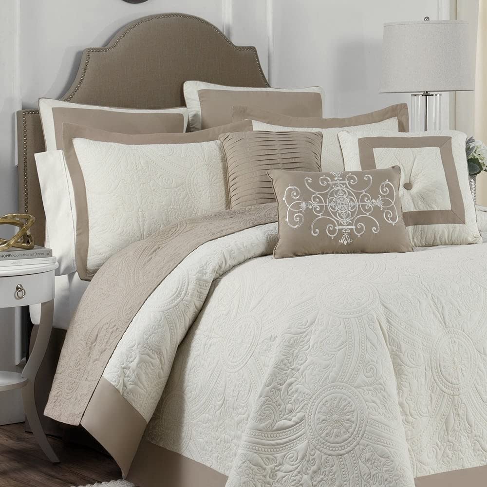 Vue Bensonhurst Modern Farmhouse Medallion Quilt Bedding Set - Full Size Ivory Cotton Bedspread for Cozy Farmhouse Bedroom Decor | Perfect for Master Bedroom, Guest Room & Vacation Homes