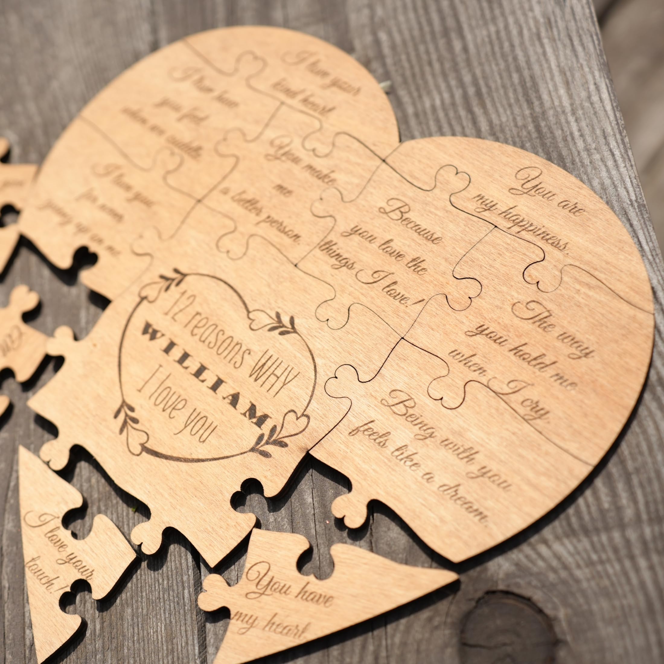 Personalized Wooden 'Reasons Why I Love You' Gift - Romantic Anniversary & Birthday Present for Husband, Wife, Boyfriend, Girlfriend - Best Friend Keepsake for Christmas, Valentine's Day & Special Occasions - Perfect for Home Decor, Wedding Anniversaries & Couples Gifts