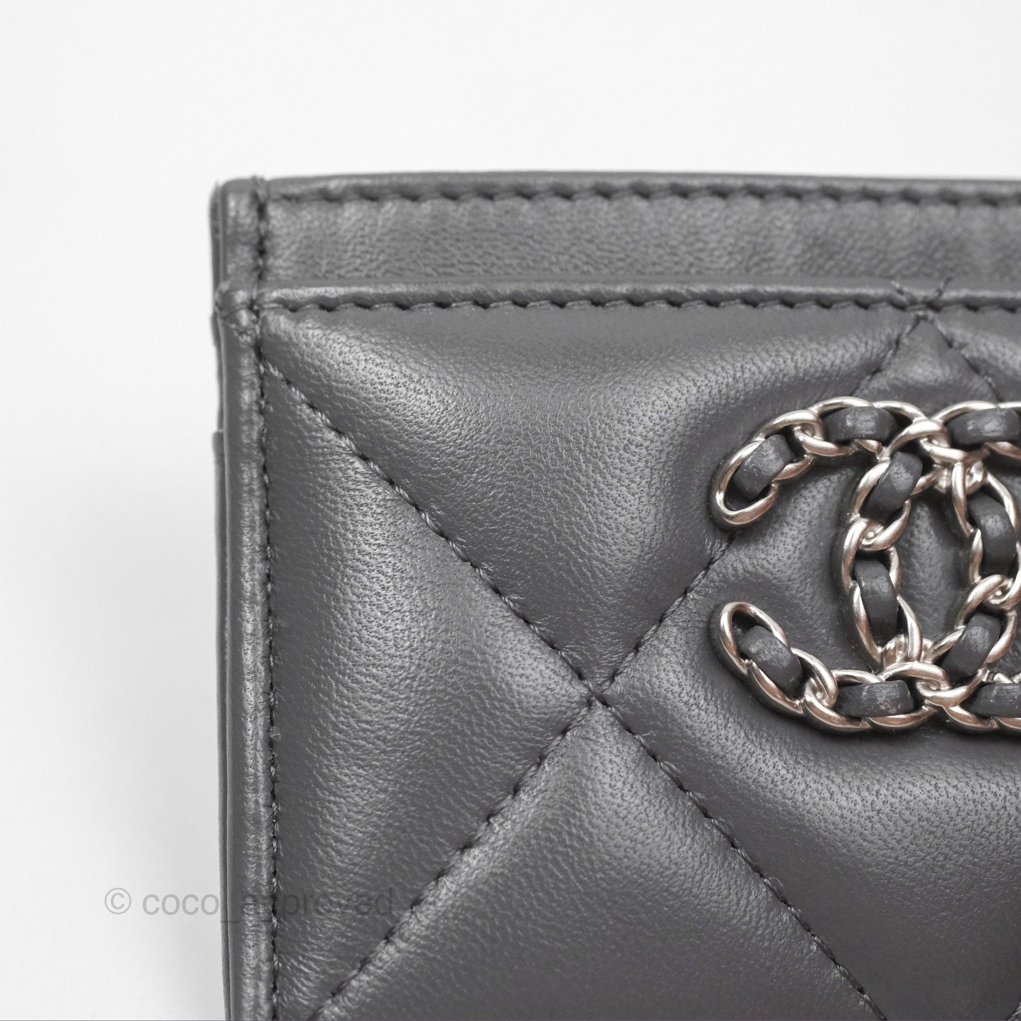 Chanel 19 Quilted Grey Leather Card Holder with Silver Hardware - Luxury Compact Wallet for Everyday Use & Travel