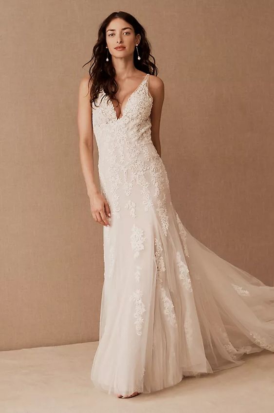 Willowby by Watters Kalie Gown - Elegant Lace Wedding Dress for Brides, Beach & Destination Weddings