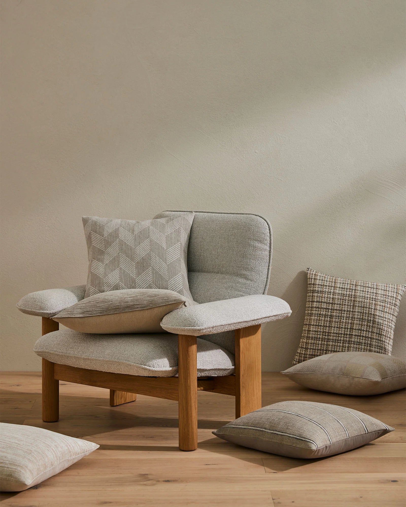 Isola Cushion Fog - Soft & Comfortable Seat Cushion for Home, Office & Outdoor Use - Perfect for Chairs, Sofas & Patio Furniture