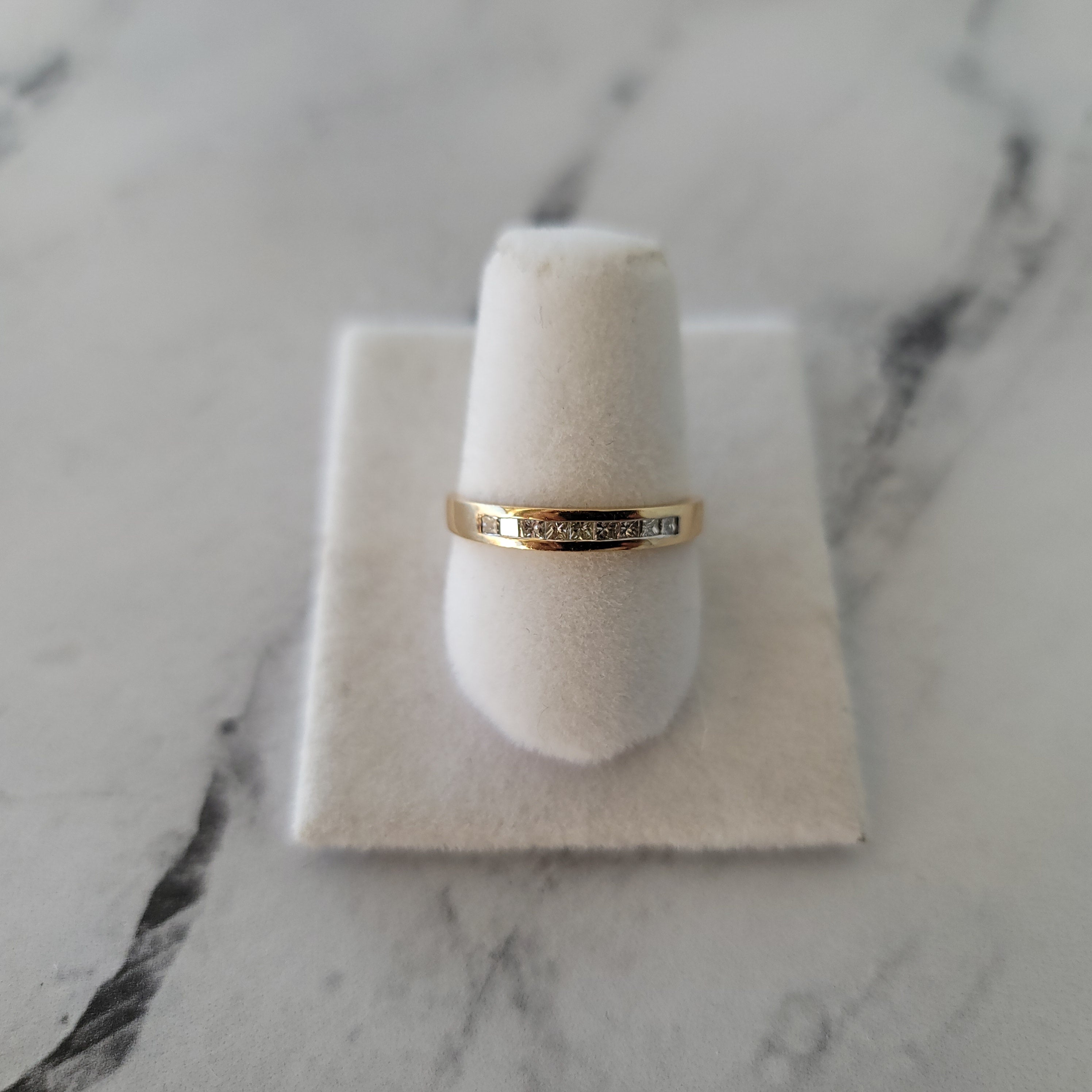 0.25 Carat Princess Cut Diamond Wedding Band for Women - Elegant Engagement & Anniversary Ring for Brides, Wives & Couples