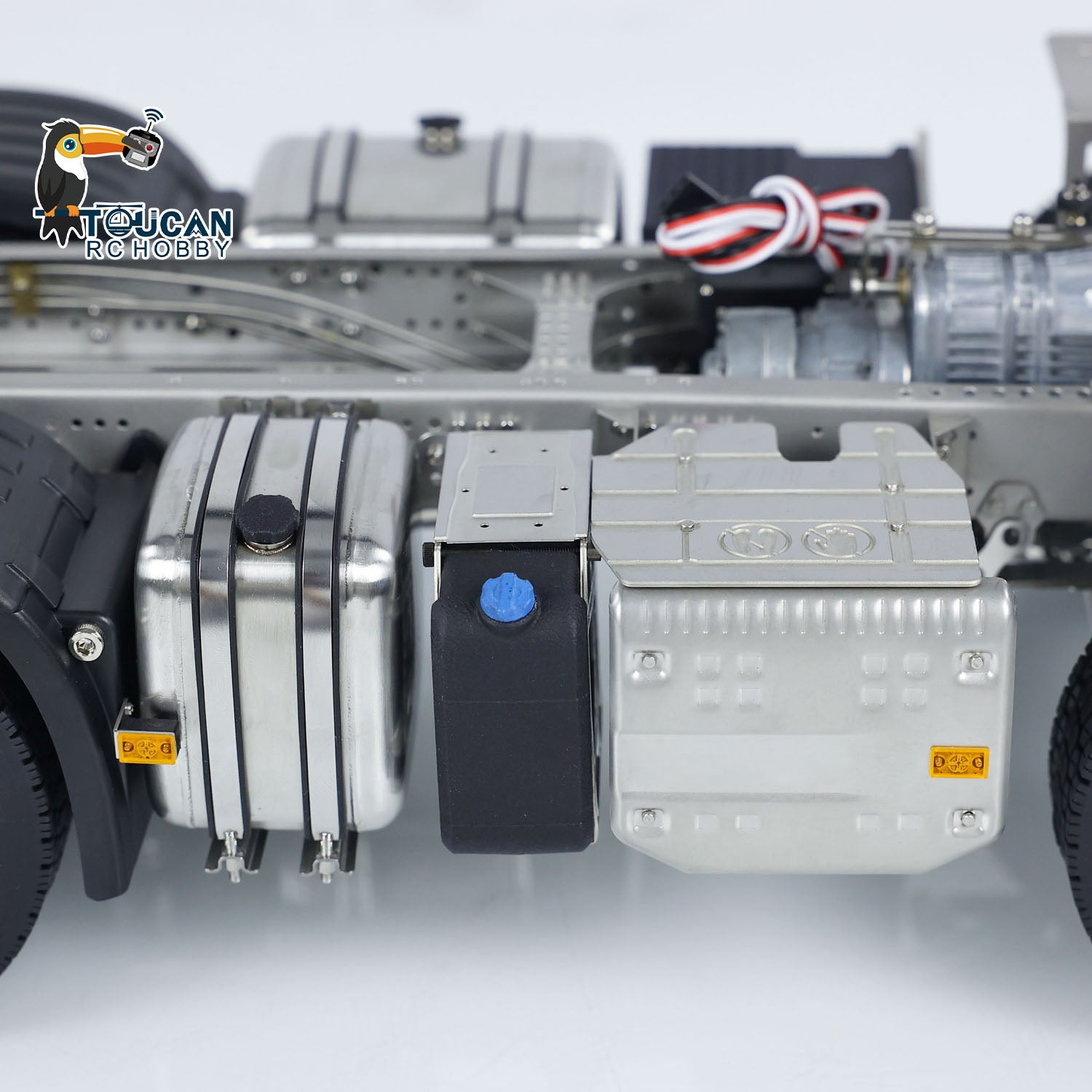 1/14 Scale 6x6 Metal Chassis RC Tractor FH16 - 3-Speed Gearbox, ESC & Rear Axle Lifting System for Remote Controlled Truck | Durable Off-Road Crawler Parts for Racing & Heavy Duty Simulation Play
