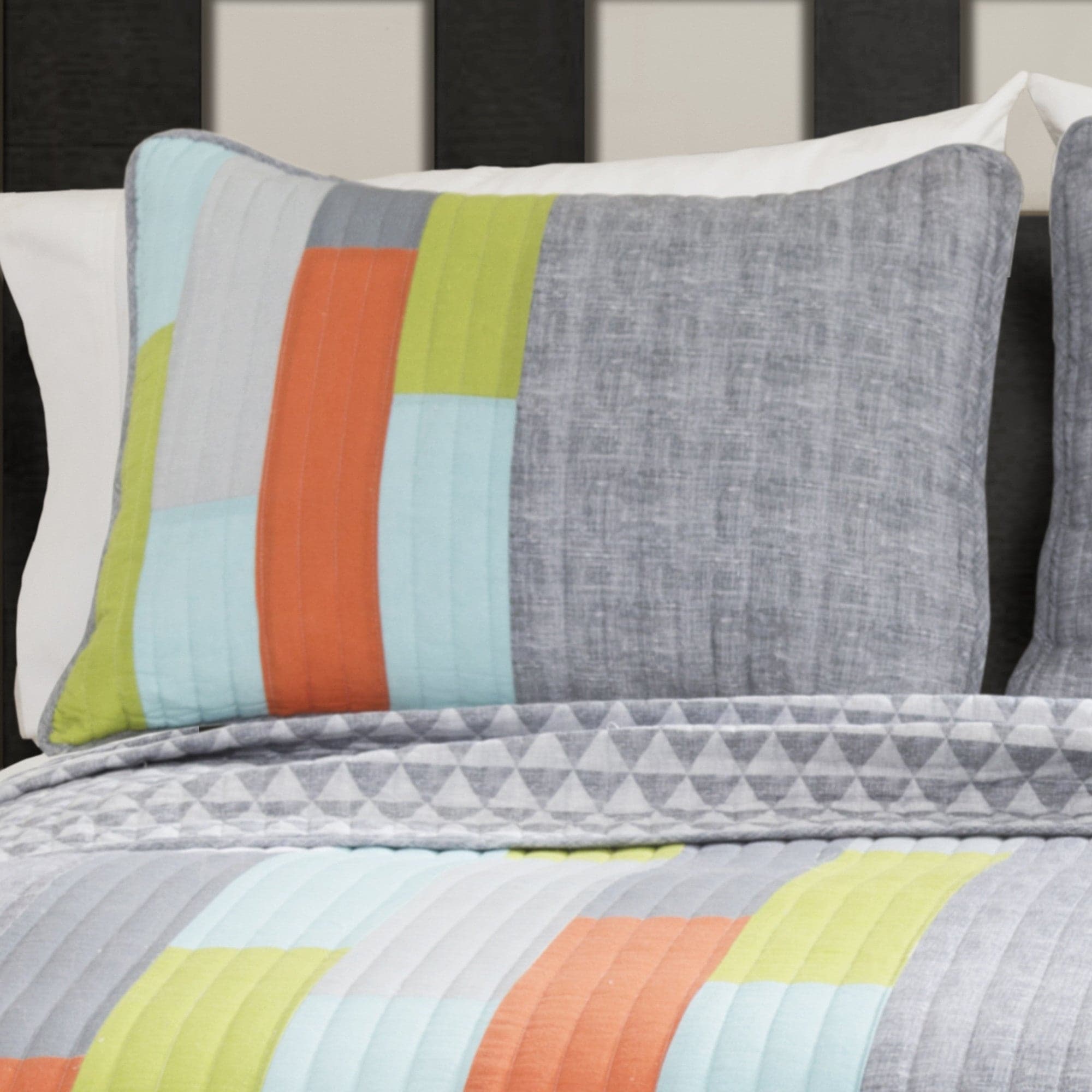 Shelly Stripe Quilt Set - Soft & Stylish Bedding Collection for Cozy Bedroom Decor | Perfect for Master Bedroom, Guest Room & Dorm Room