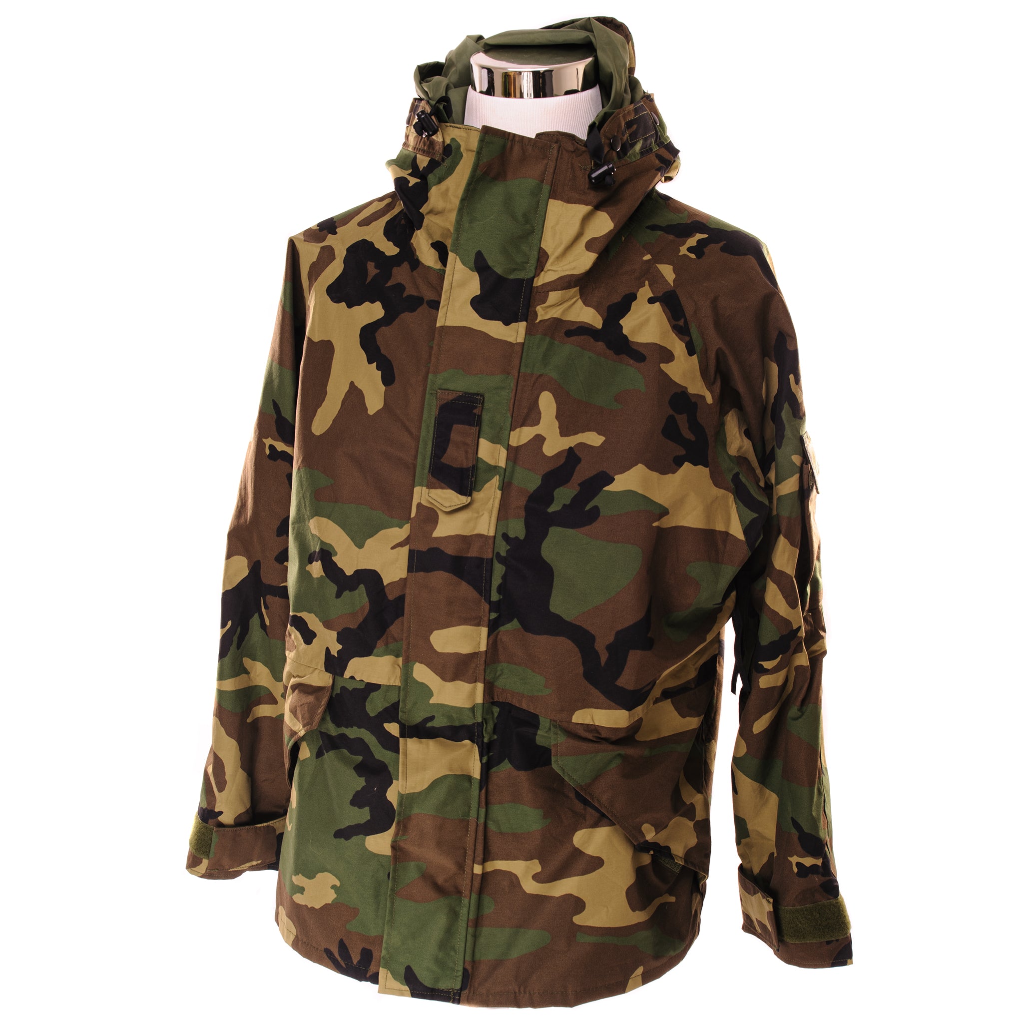 Vintage US Army Gore-Tex Woodland Camo ECWCS Parka Jacket (2002) - Size Large Short - Military Surplus, Outdoor Hiking & Cold Weather Gear