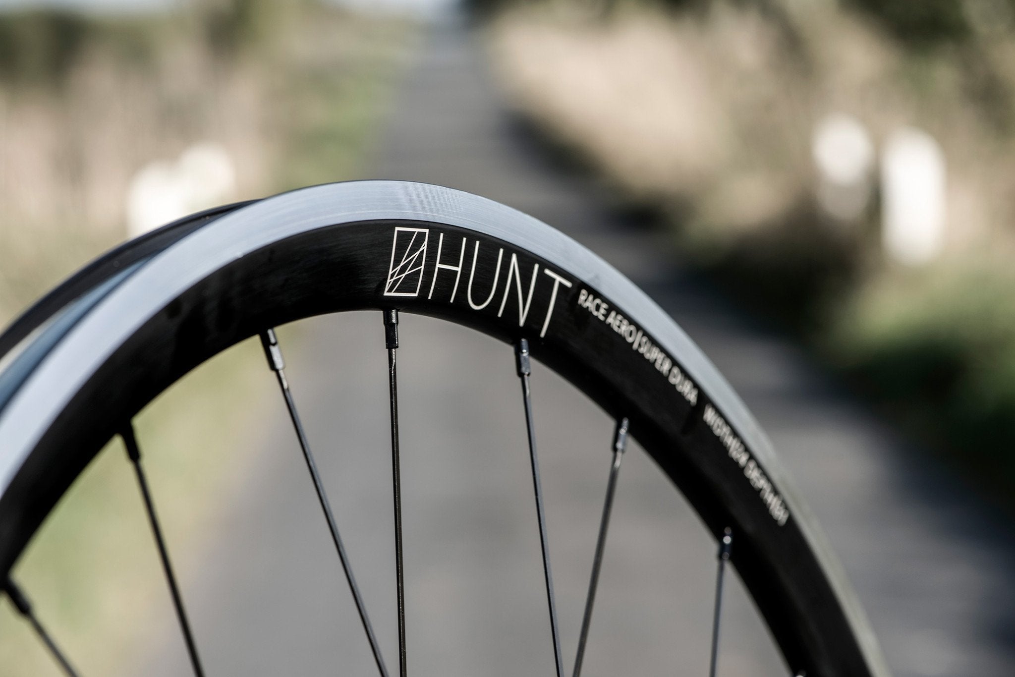 HUNT Race Aero SuperDura Carbon Wheelset - Lightweight 700c Road Bike Wheels for Speed & Performance | Perfect for Road Racing, Triathlons & Endurance Cycling