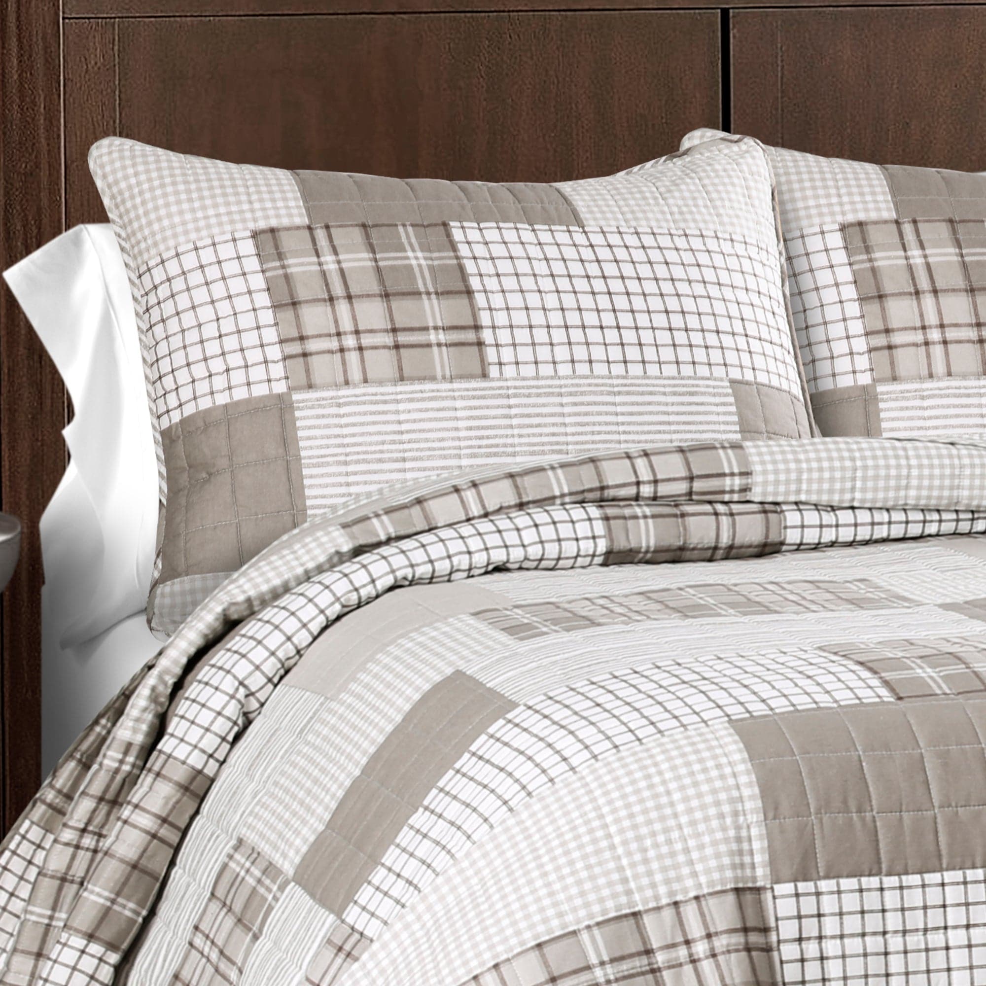 Greenville 3-Piece Quilt Set - Queen Size Bedding with Matching Pillow Shams - Perfect for Cozy Bedrooms & Guest Rooms