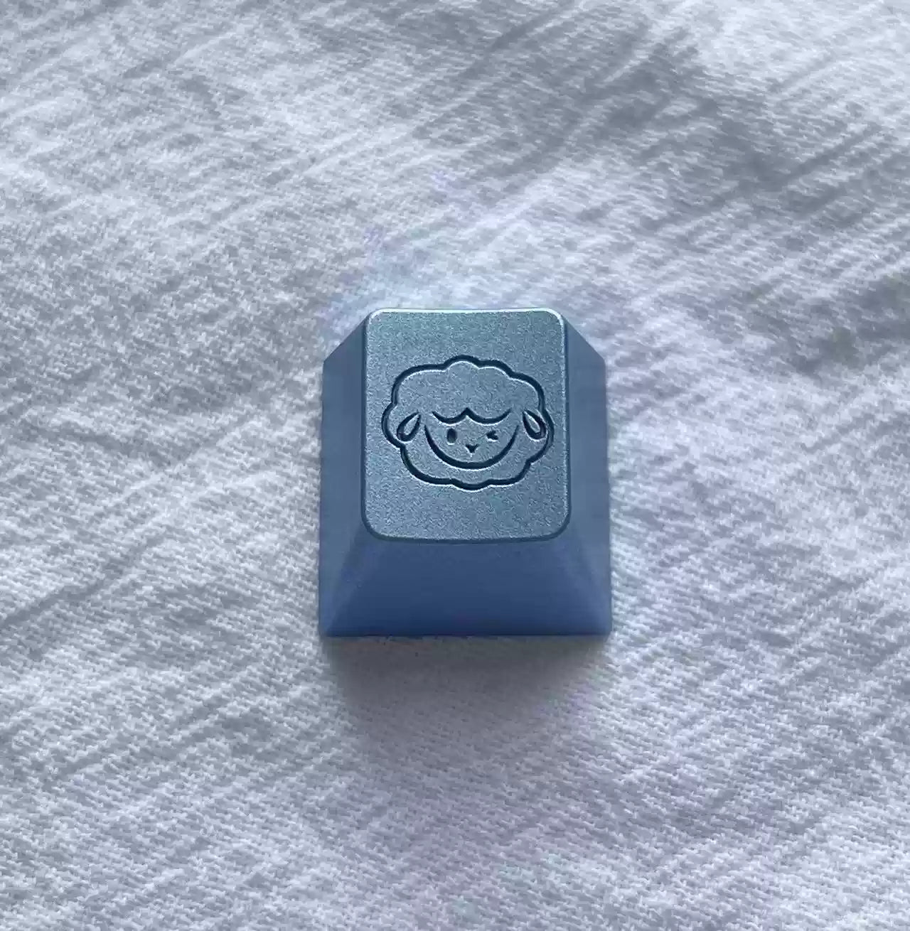 Premium Aluminum Alloy Anode Keycap - Simple Lamb Portrait Design for Mechanical Keyboards | Personalized Metal Decorative Keycap for Gaming & Office Use