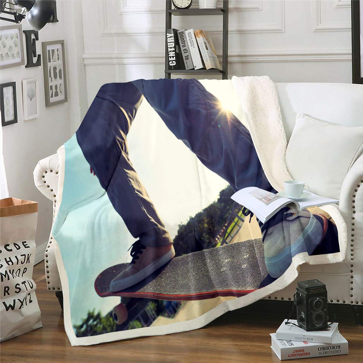 Skateboard Print Sherpa Fleece Blanket Set - Soft Plush Throw Blanket for Kids, Boys, Girls & Teens - Extreme Sports Theme Decorative Bedding - Twin Size 60x80 Inch - Perfect for Bedroom, Dorm Room, Couch & Gift Giving