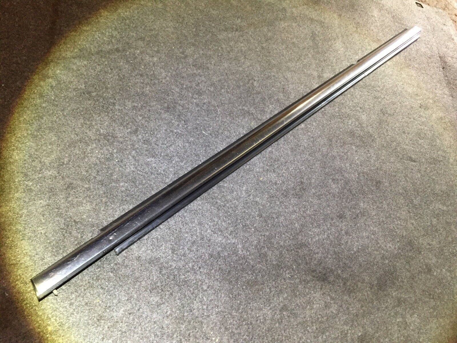 2004-2011 Lincoln Town Car Rear Left Door Window Exterior Trim Bezel Moulding OEM Replacement Part - Perfect for Car Restoration & Window Seal Repair