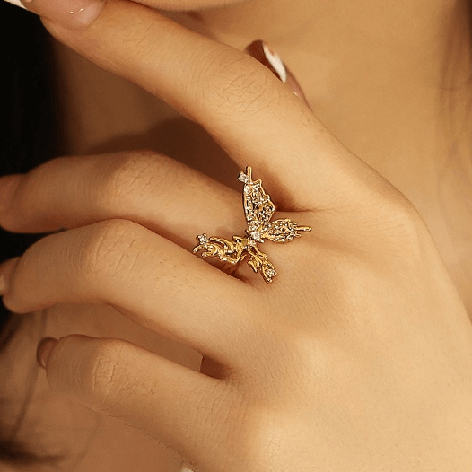18K Gold Chunky Butterfly Cocktail Rings for Women - Elegant Statement Jewelry for Parties, Weddings & Special Occasions | QT2304