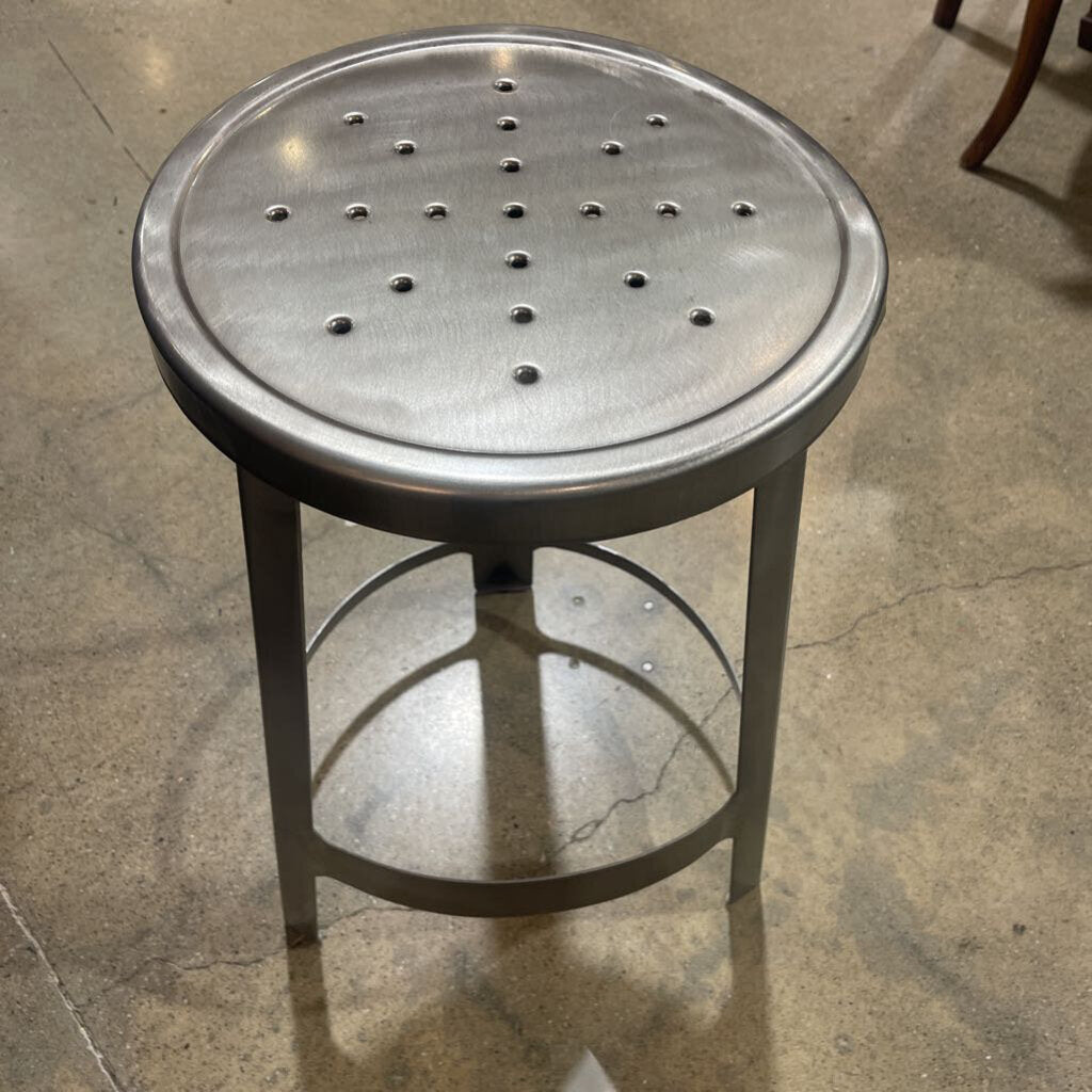 Metal Round Seat Counter Height Bar Stool 14