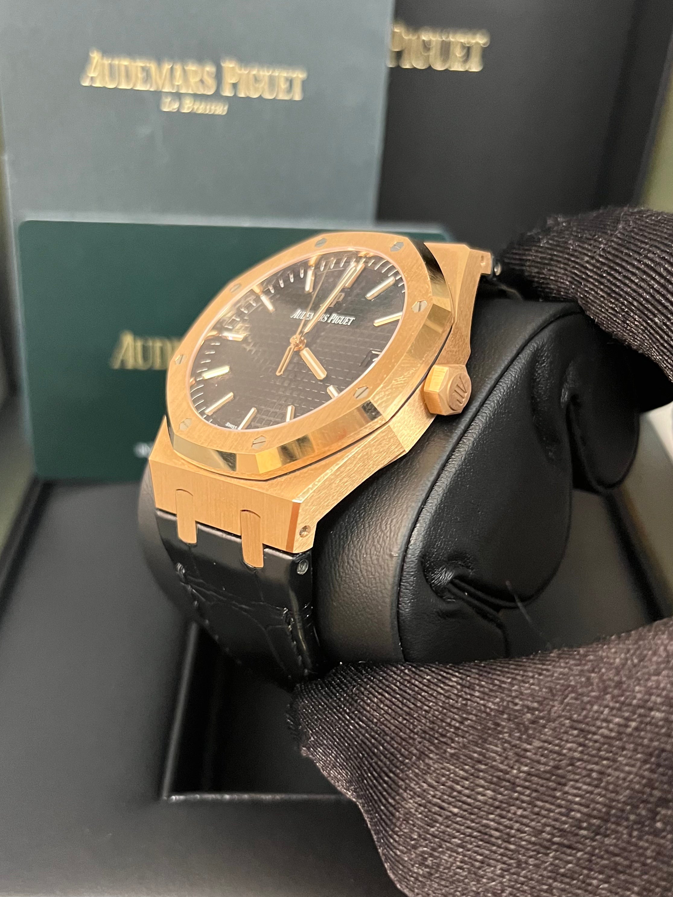 Audemars Piguet Royal Oak Selfwinding Rose Gold Watch with Black Dial & Leather Strap 15500OR.OO.D002CR.01 - Luxury Timepiece for Business Meetings & Formal Events