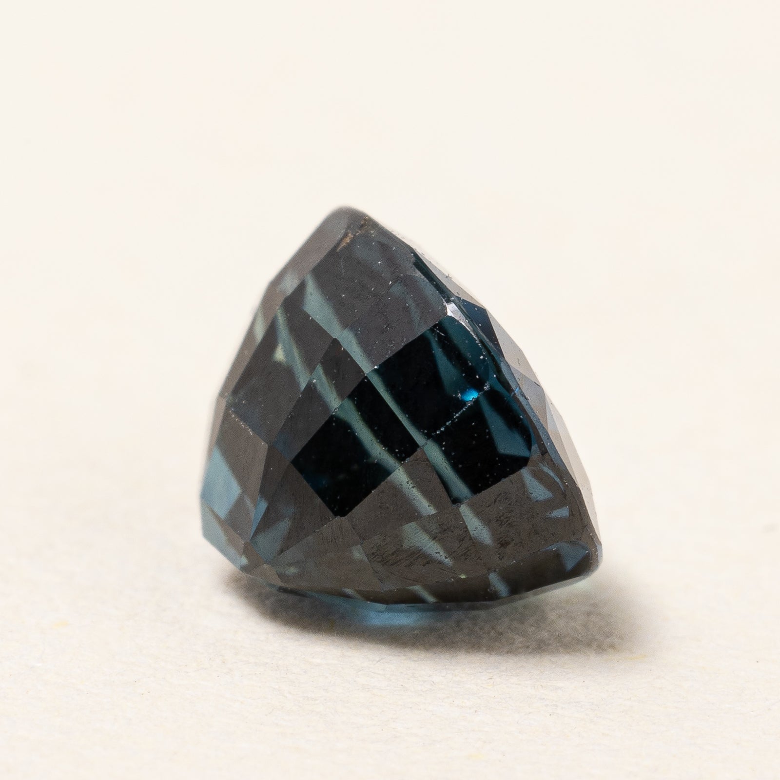 2.04ct Oval Cut Loose Sapphire Gemstone - Natural Blue Sapphire for Jewelry Making, Engagement Rings & Fine Jewelry | Perfect for Bridal, Anniversary & Special Occasion Gifts