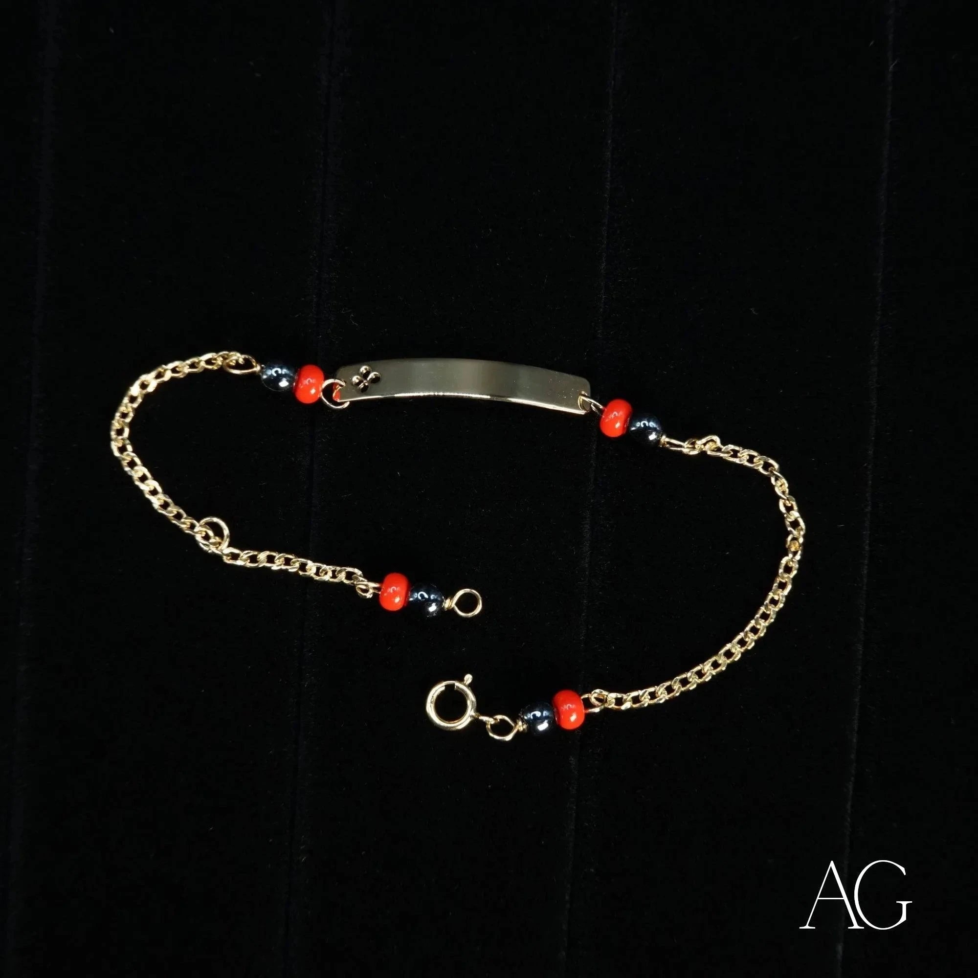 18K Gold Personalized Kids Bracelet with Black Coral - Custom Name Jewelry for Birthdays, Gifts & Special Occasions