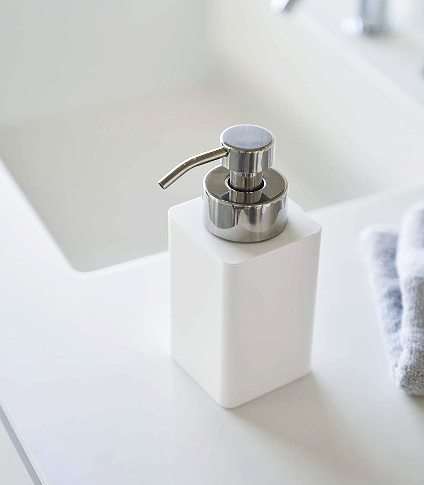 Automatic Foaming Soap Dispenser for Kitchen & Bathroom - Touchless Hand Soap Dispenser with 3 Adjustable Foam Settings, Perfect for Home, Office, and Public Restrooms