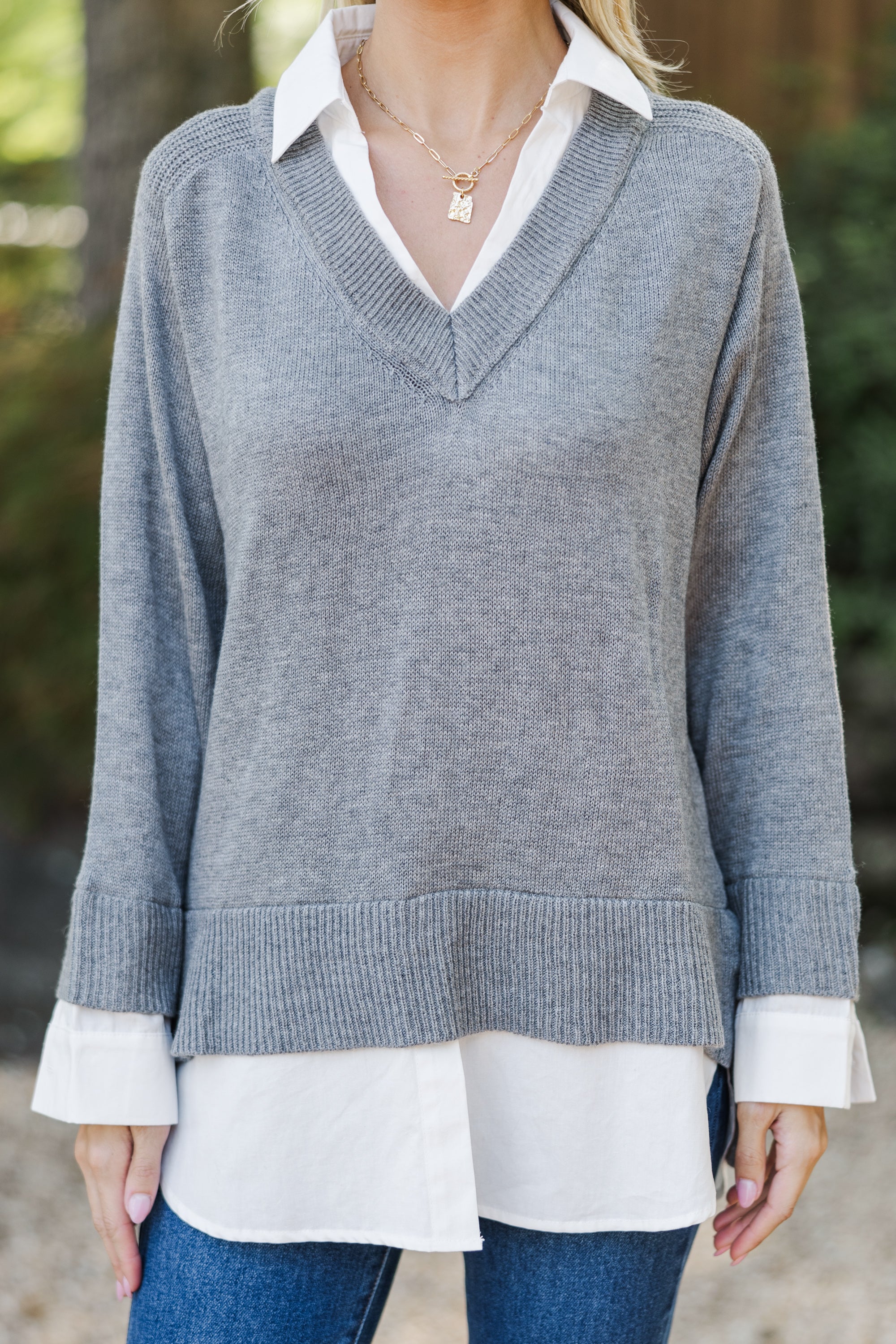 Stylish Gray Sweater for Women - Soft & Comfortable Pullover - Perfect for Casual Outfits & Cozy Winter Days