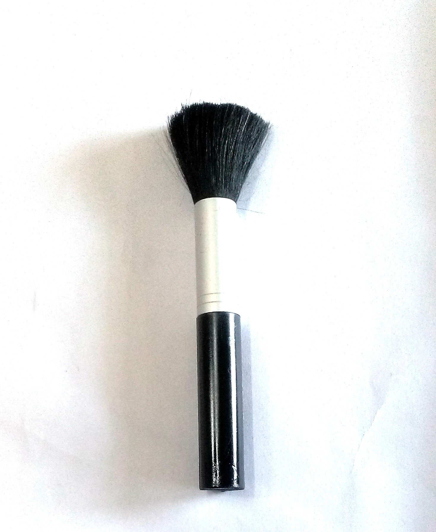 Premium Nawani Face Powder & Blush Brush - Soft Vegan Makeup Brush for Flawless Blending - Perfect for Contouring, Highlighting & Everyday Makeup Application