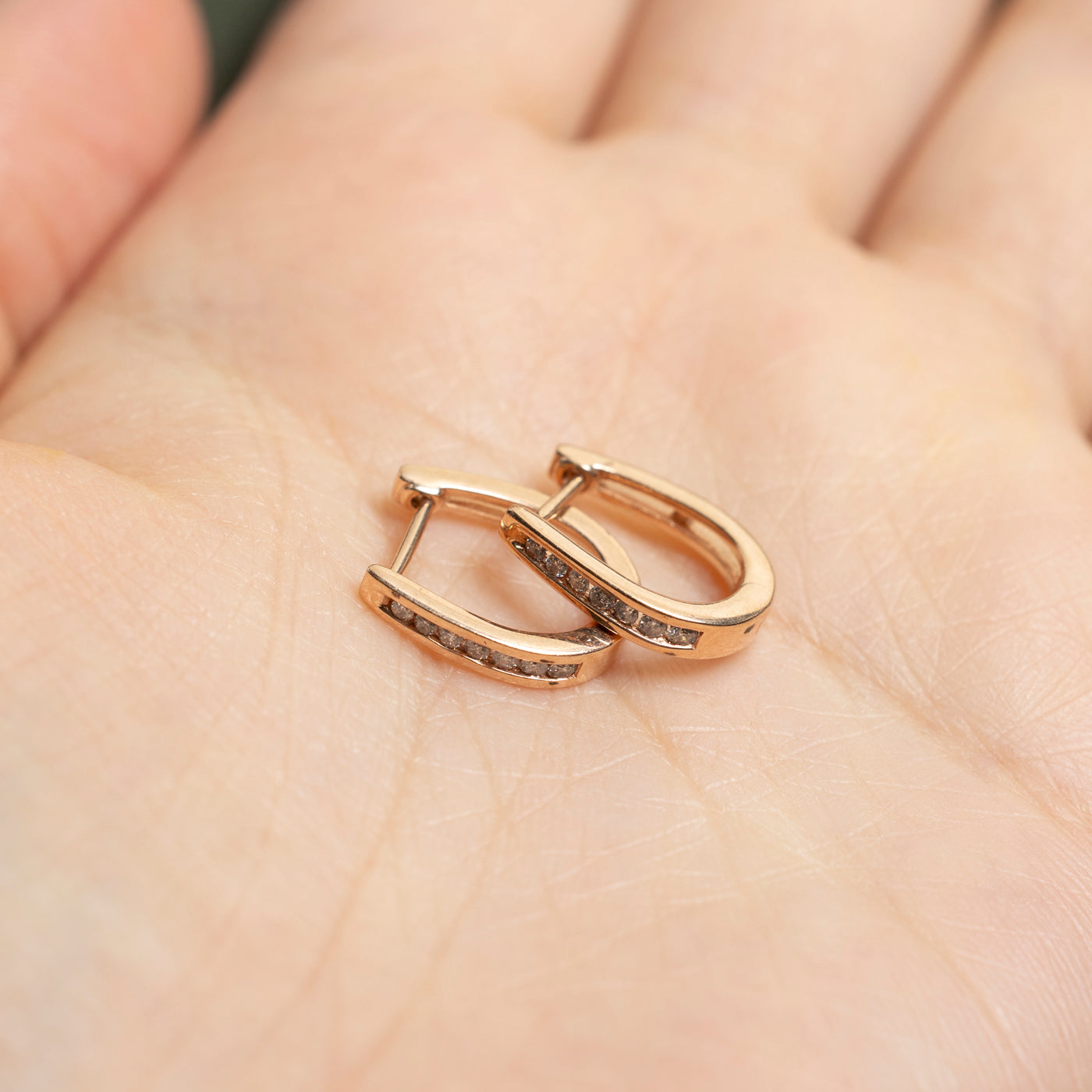 10K Gold Diamond Huggie Hoop Earrings for Women - 0.14ctw Total Weight - Perfect for Everyday Wear, Date Nights & Special Occasions
