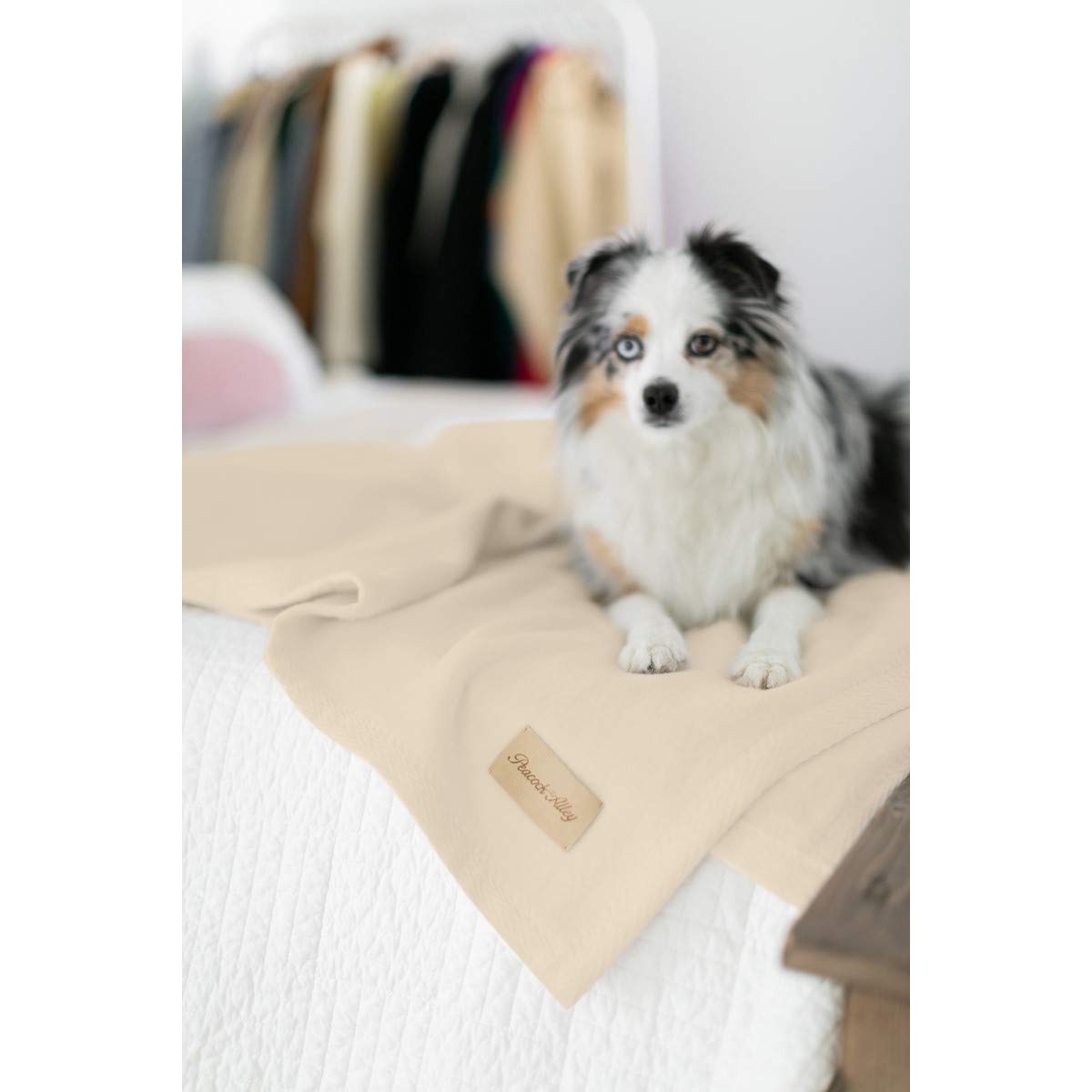 Peacock Alley All Seasons Luxury Cotton Blanket - 100% Long Staple Soft Cotton Throw Blanket for Sofa, Bed & Crib - Twin/Twin XL Size in Linen - Perfect for Cozy Nights, Baby Nursery & Home Decor