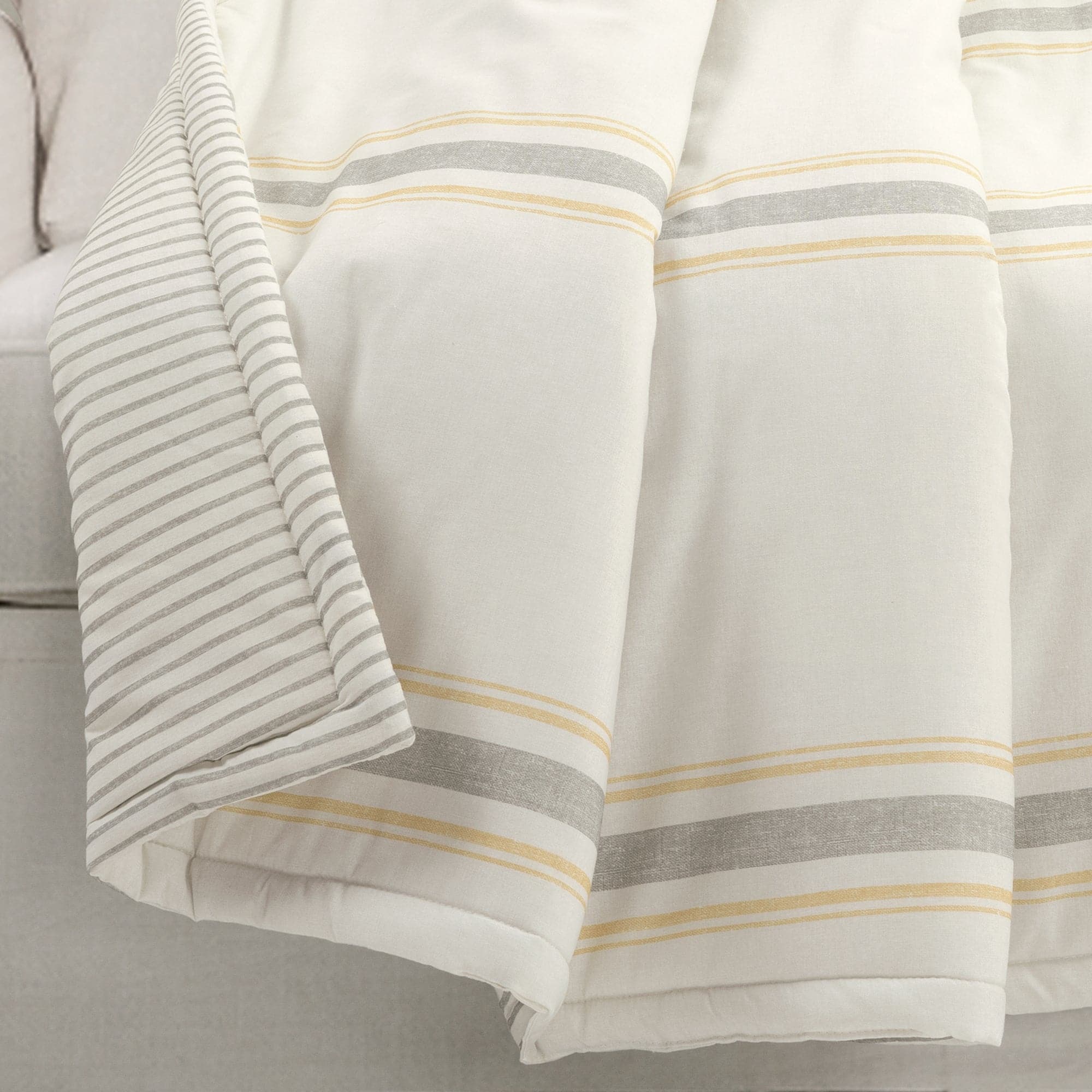 Farmhouse Stripe Throw Blanket - Soft Cozy Knit Accent Blanket for Couch, Bed & Home Decor - Perfect for Living Room, Bedroom & Seasonal Decorations