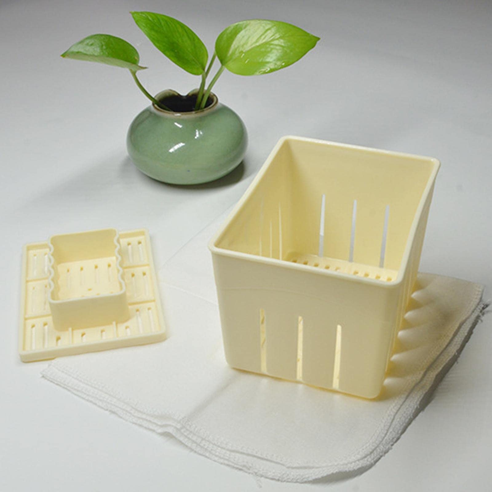 MagiDeal Kitchen Tofu Press - Efficient Tofu Strainer & Maker for DIY Homemade Tofu, Easy Water Removal, Perfect for Vegan Cooking & Meal Prep at Home