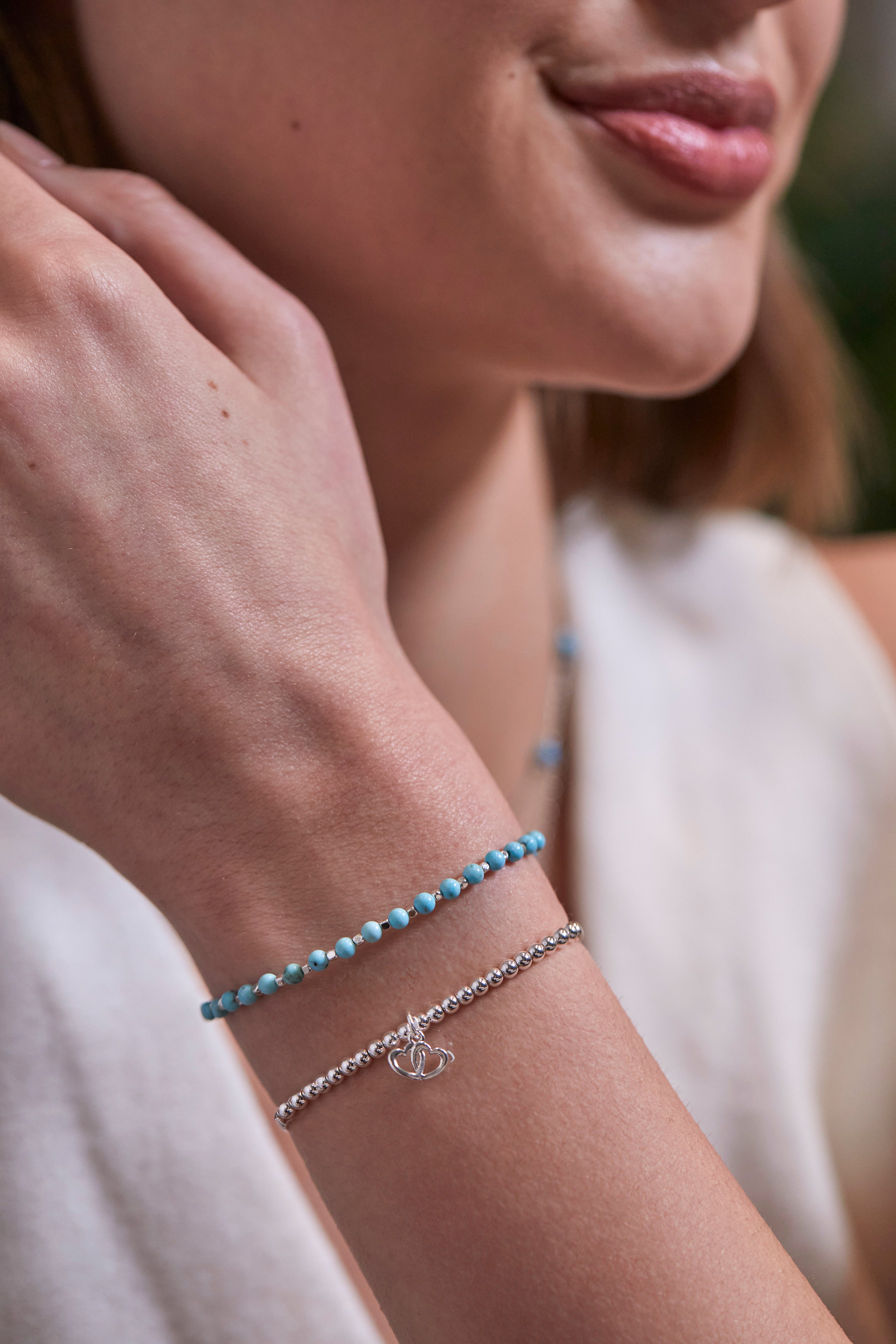 Wellness Howlite Gemstone Amelia Bracelet for Women - Natural Stone Healing Bracelet for Stress Relief & Positive Energy - Perfect for Yoga, Meditation & Everyday Wear