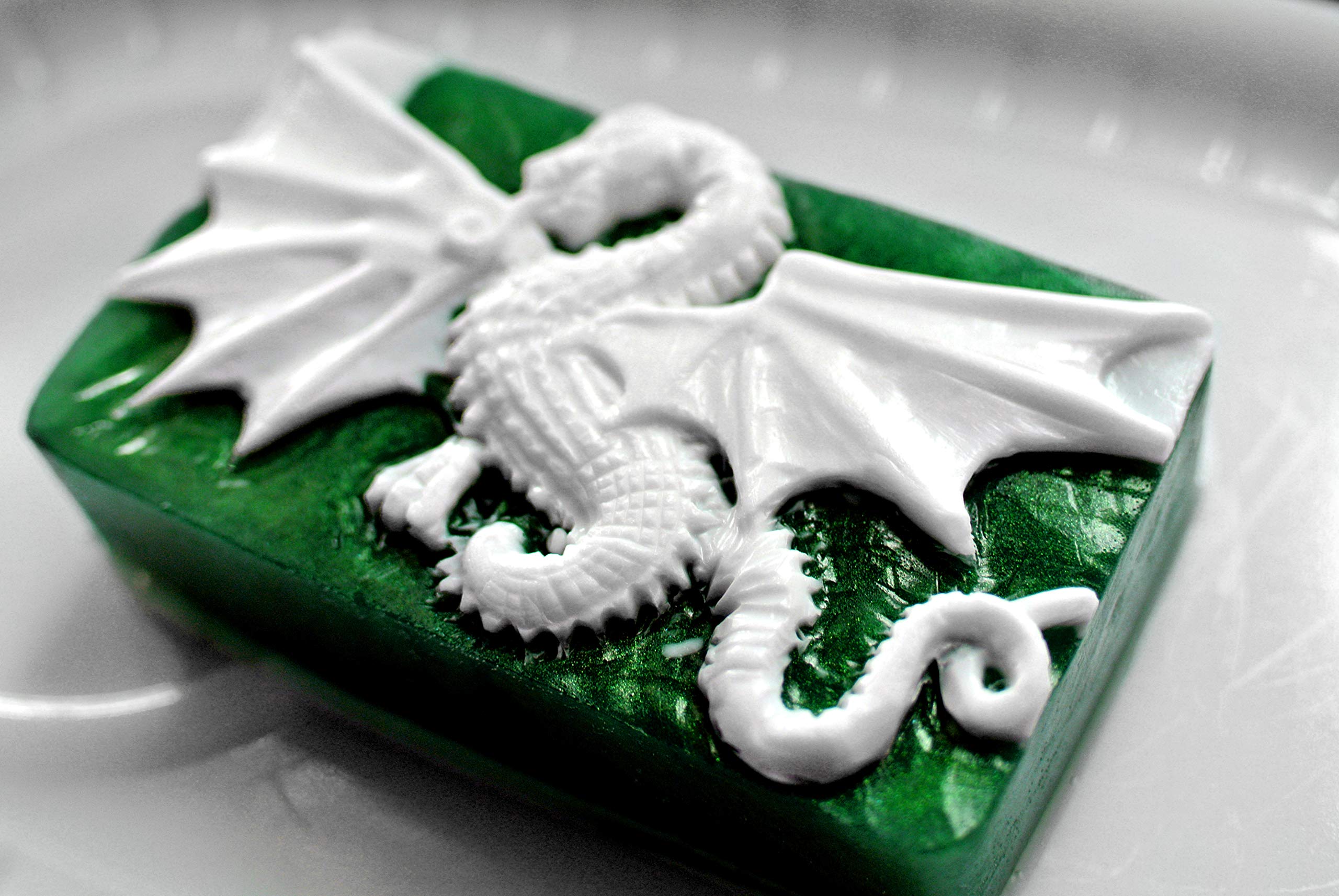 Premium Dragon Silicone Mold - DIY Soap Making, Candle Crafting & Resin Art Supplies - Perfect for Handmade Gifts, Bath Bombs & Home Decor Projects