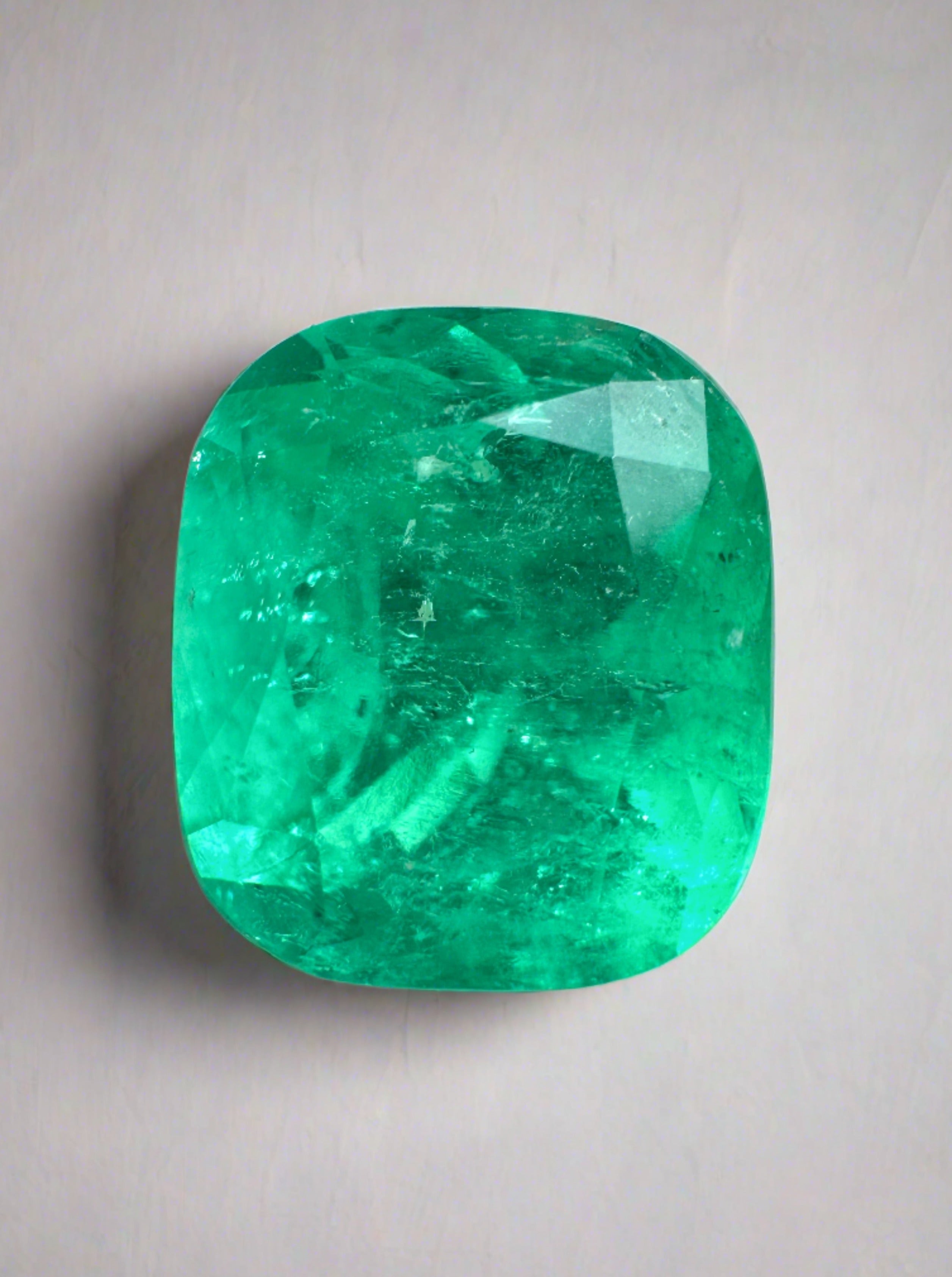 3.43 Carat Natural Colombian Emerald - Medium Green Cushion Cut Loose Gemstone for Jewelry Making, Engagement Rings & Fine Collections
