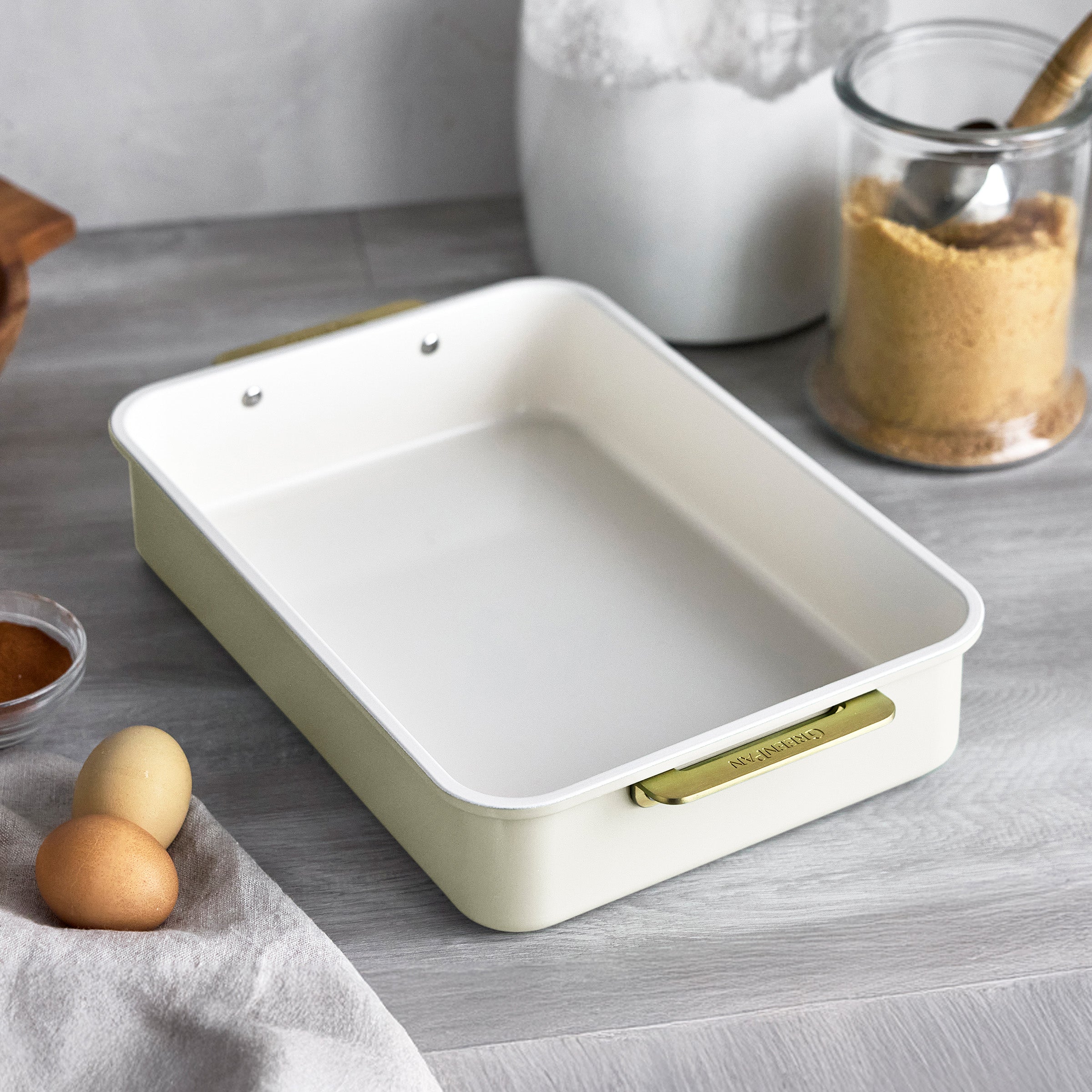 Premium Non-Stick 13x9 Inch Rectangular Baking Pan - Heavy Duty Bakeware for Cakes, Brownies & Lasagna | Oven & Dishwasher Safe | Perfect for Holidays, Parties & Family Gatherings